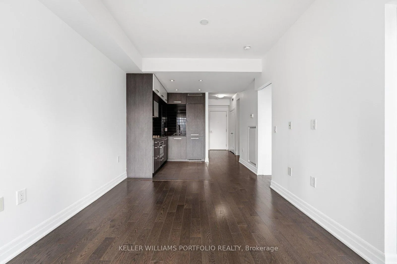 Photo 14 of Unit 1904, 8 The Esplanade, Toronto, Waterfront Communities — HOMEH