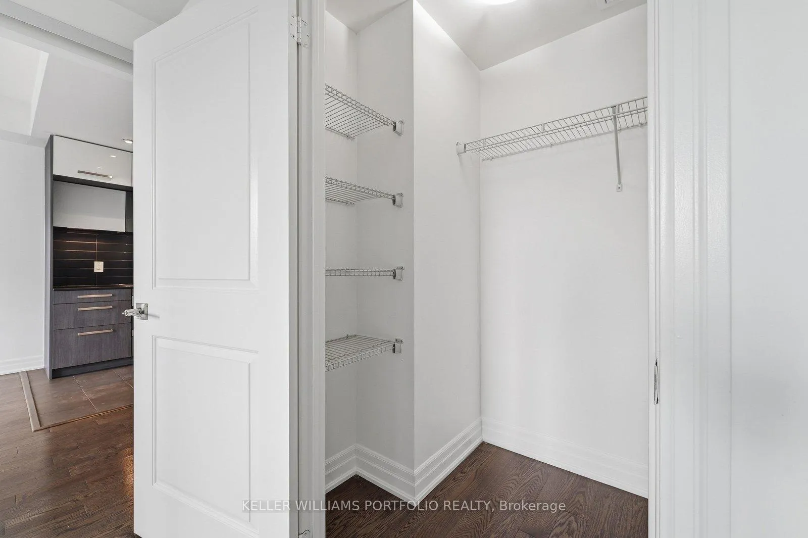 Photo 20 of Unit 1904, 8 The Esplanade, Toronto, Waterfront Communities — HOMEH