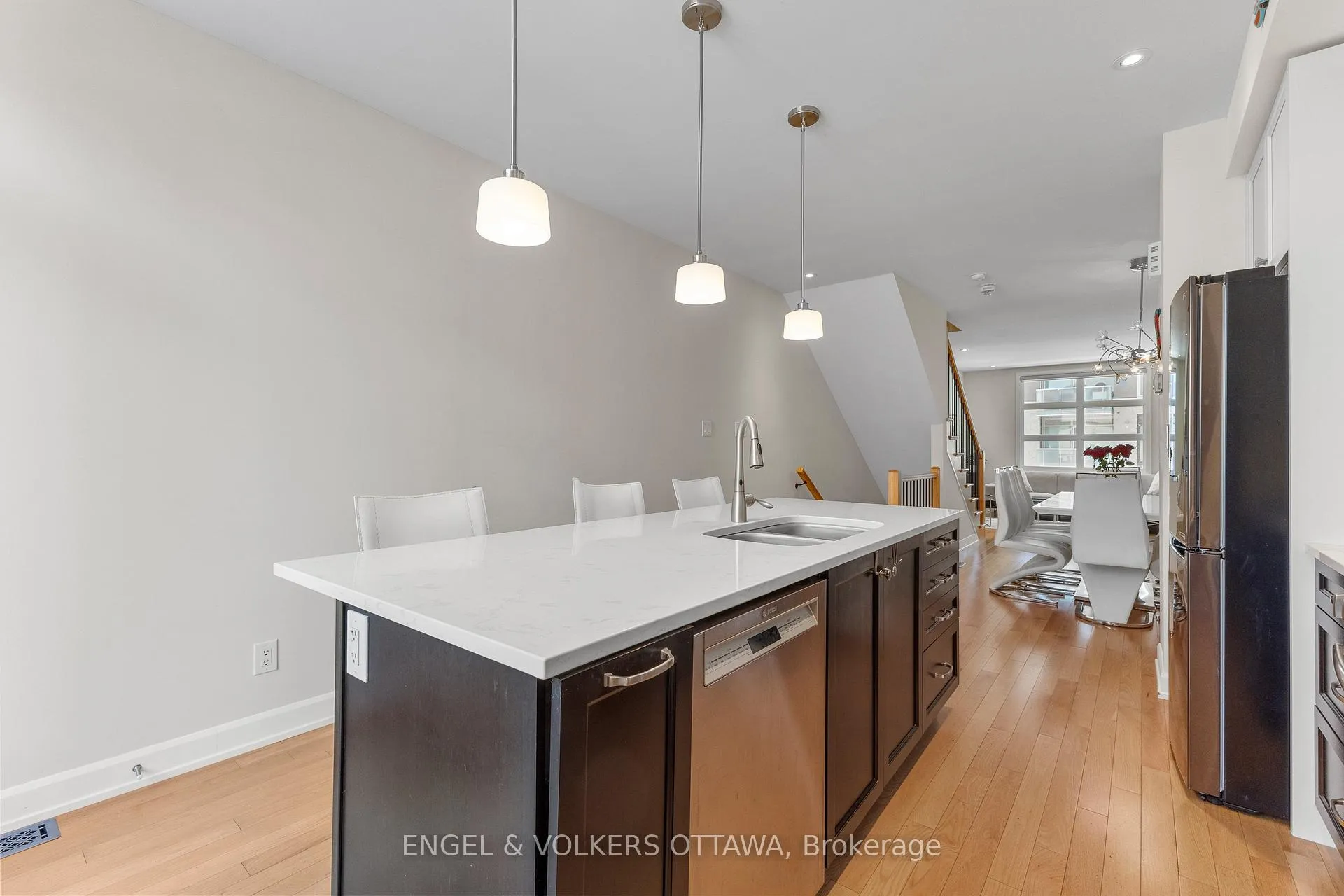 Photo 9 of 537 De Mazenod Avenue, Ottawa, Ottawa East — HOMEH