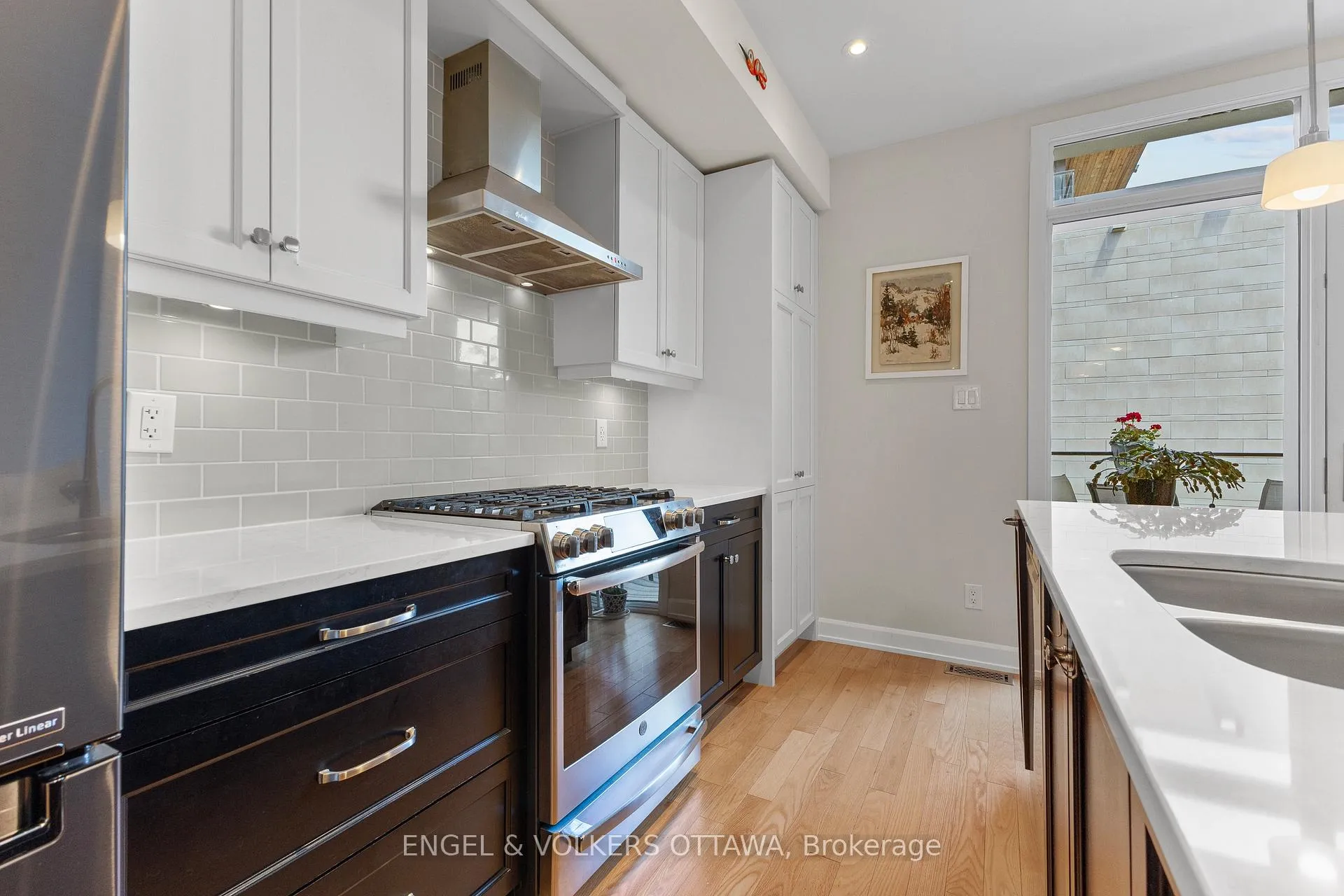 Photo 10 of 537 De Mazenod Avenue, Ottawa, Ottawa East — HOMEH