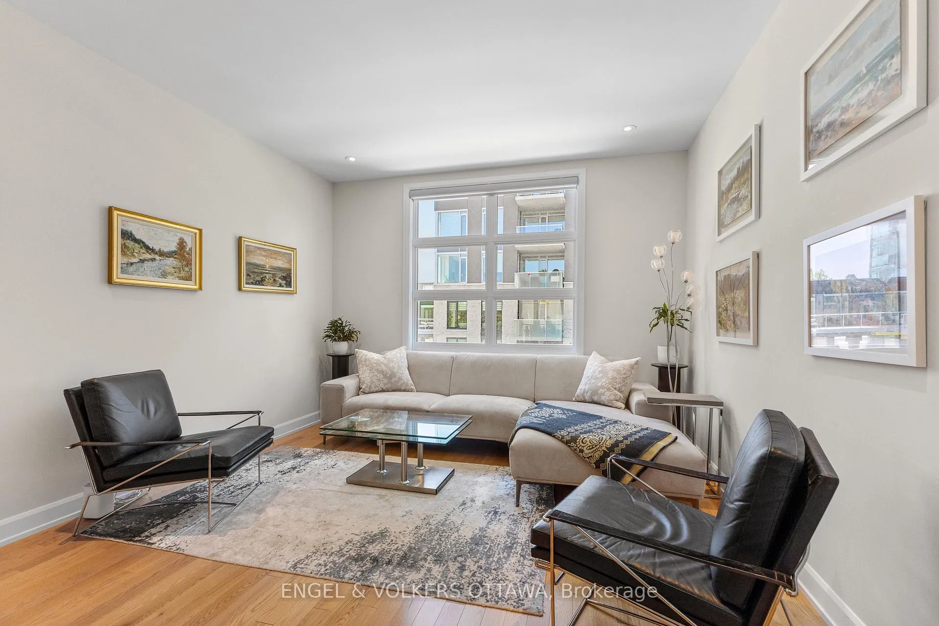 Photo 11 of 537 De Mazenod Avenue, Ottawa, Ottawa East — HOMEH