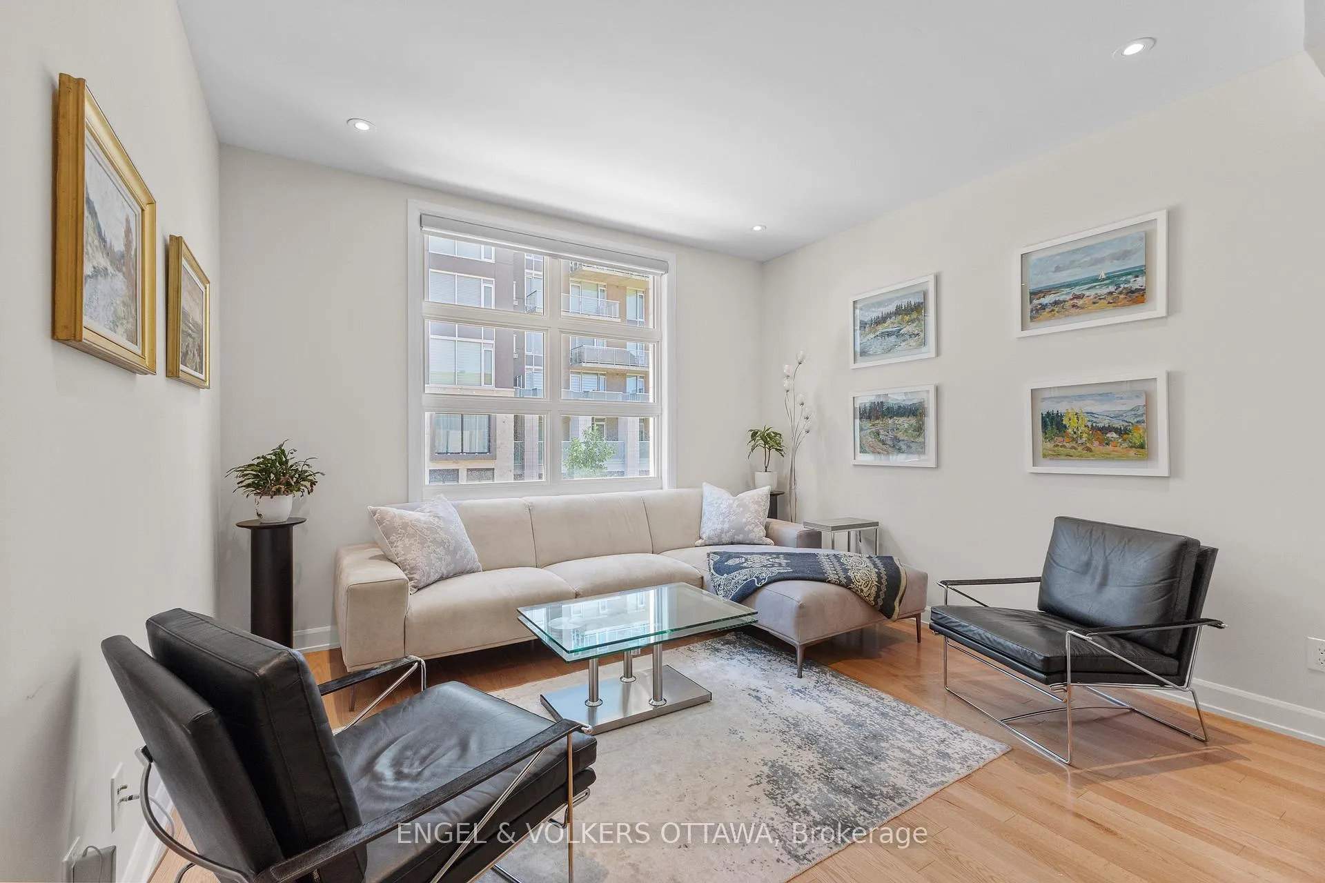 Photo 12 of 537 De Mazenod Avenue, Ottawa, Ottawa East — HOMEH