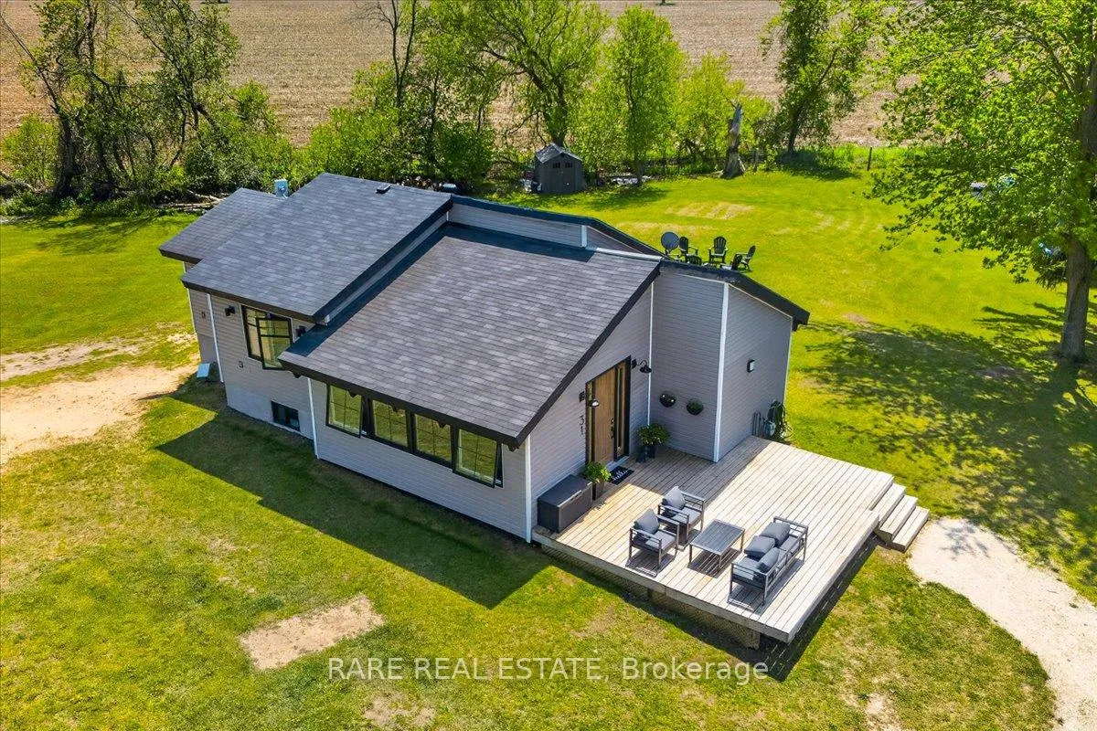 Photo 2 of 31 Creemore Avenue, Clearview, Rural Clearview — HOMEH