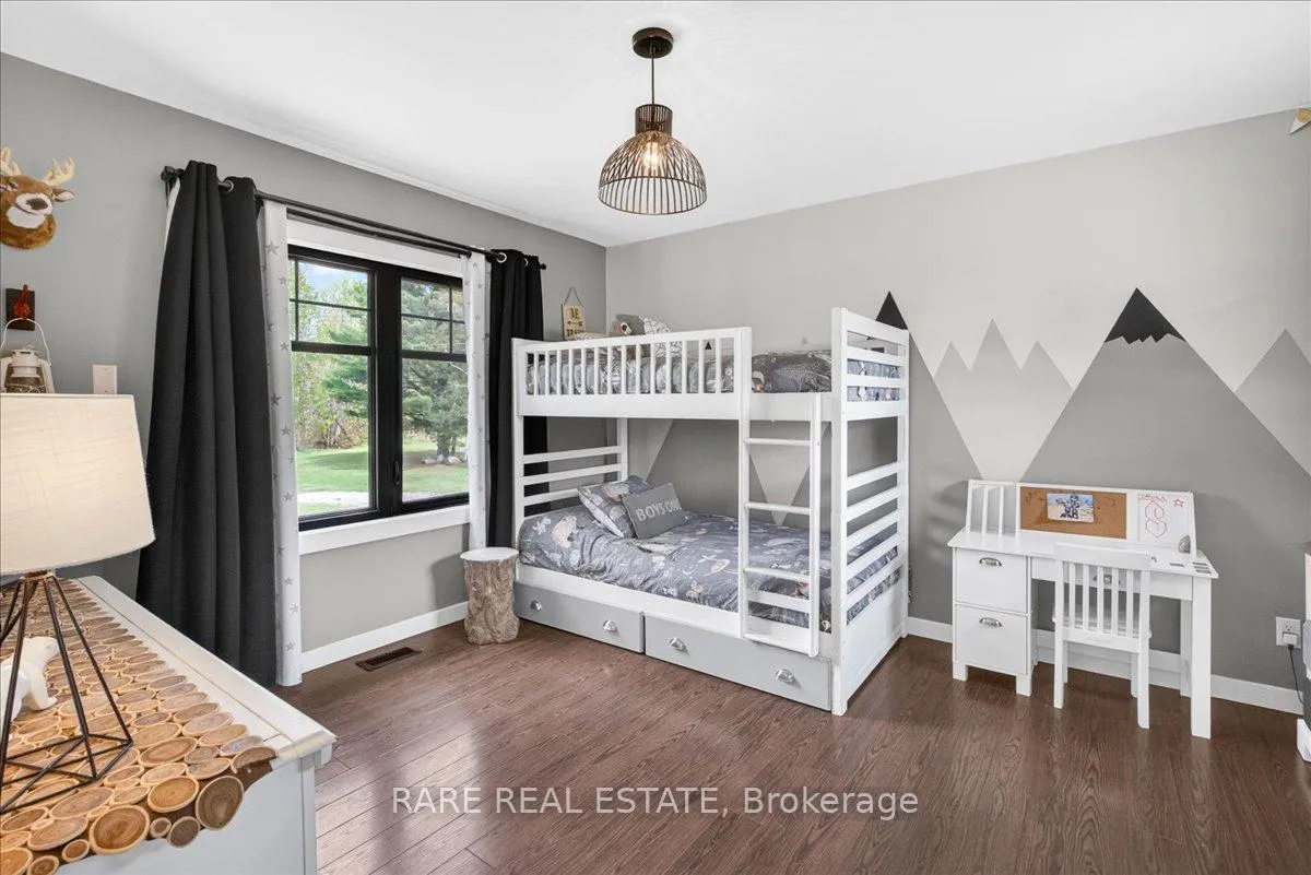 Photo 23 of 31 Creemore Avenue, Clearview, Rural Clearview — HOMEH