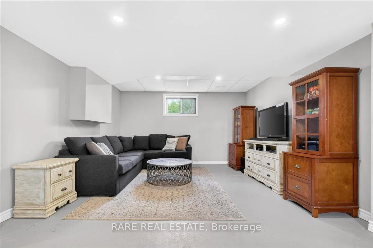 Photo 27 of 31 Creemore Avenue, Clearview, Rural Clearview — HOMEH