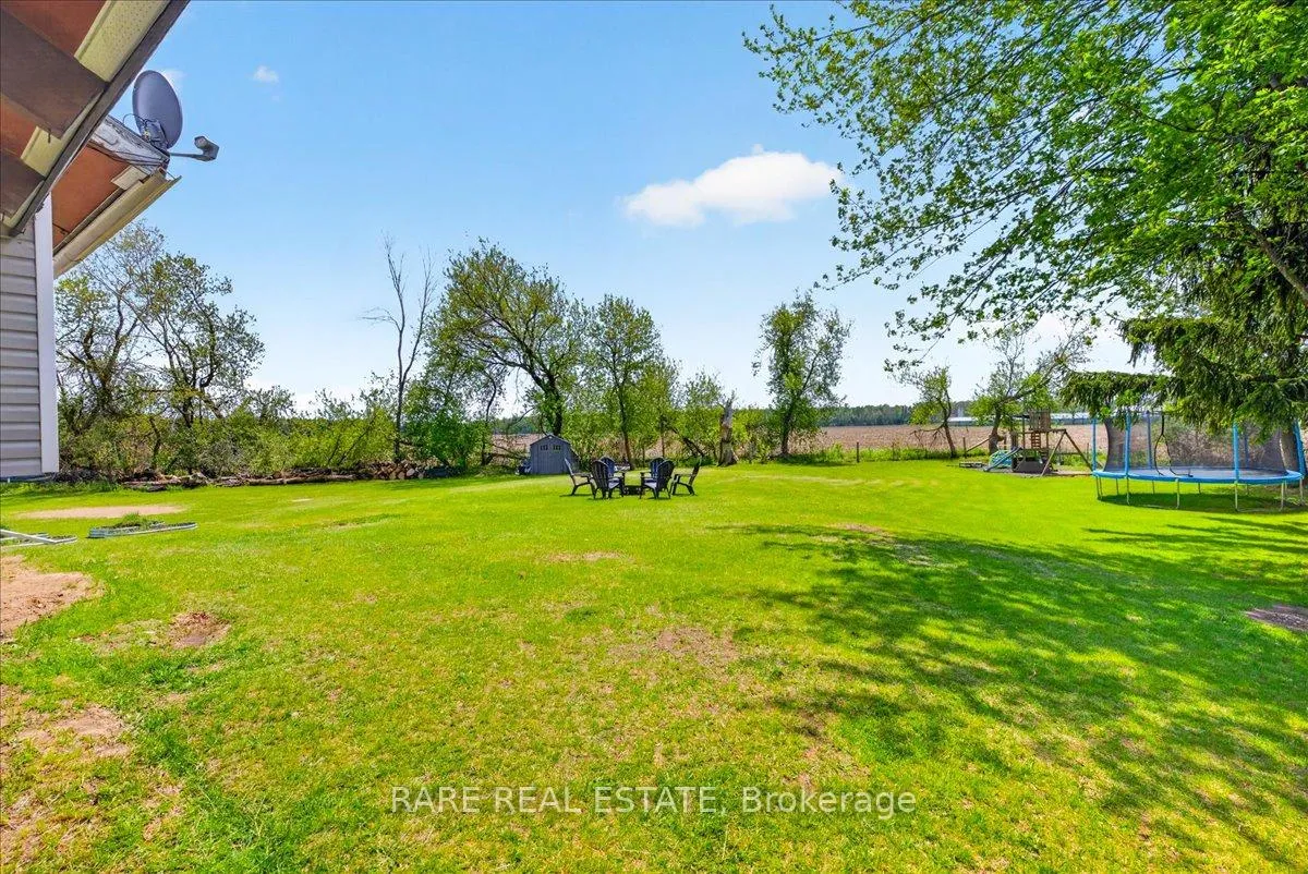 Photo 32 of 31 Creemore Avenue, Clearview, Rural Clearview — HOMEH