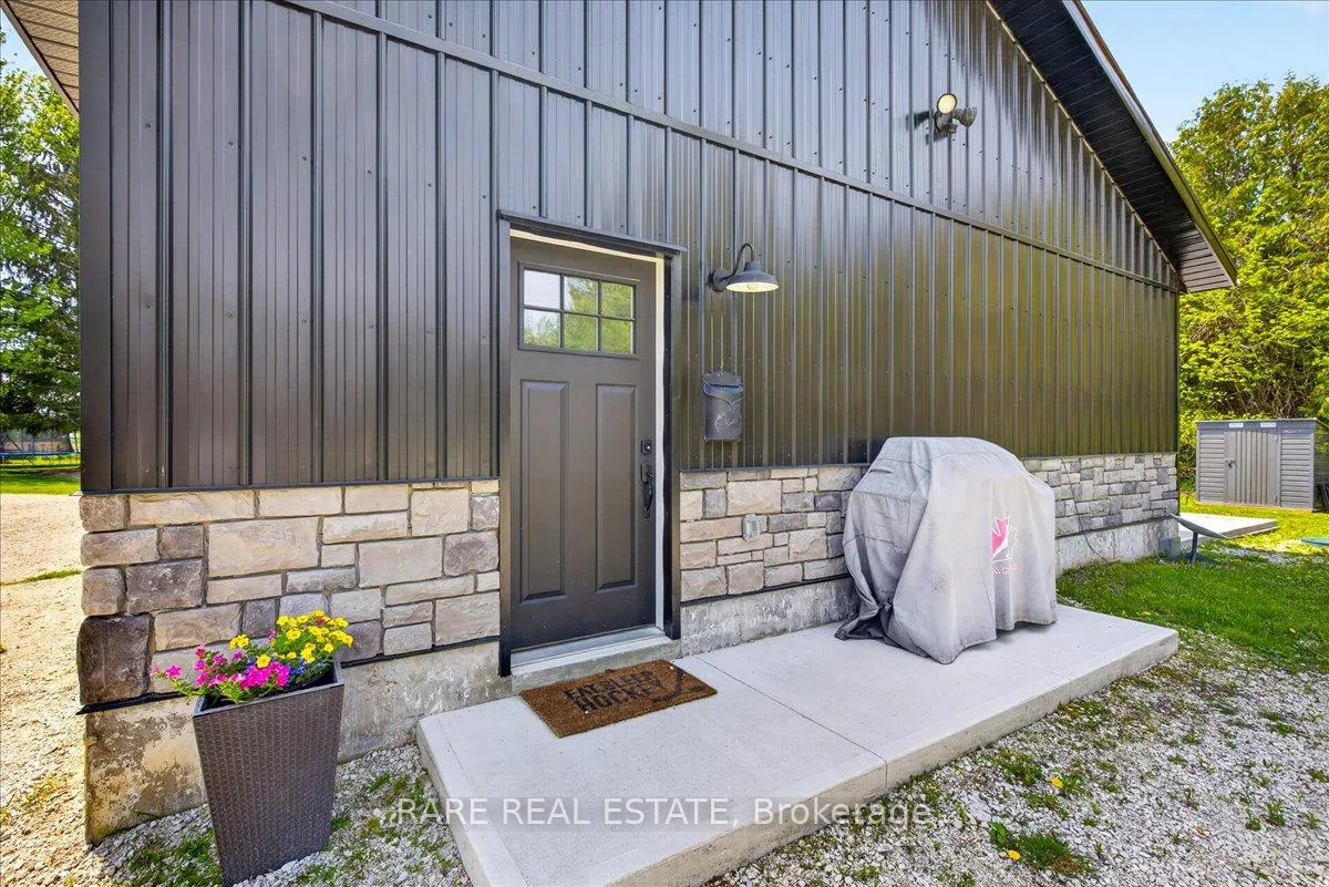 Photo 34 of 31 Creemore Avenue, Clearview, Rural Clearview — HOMEH