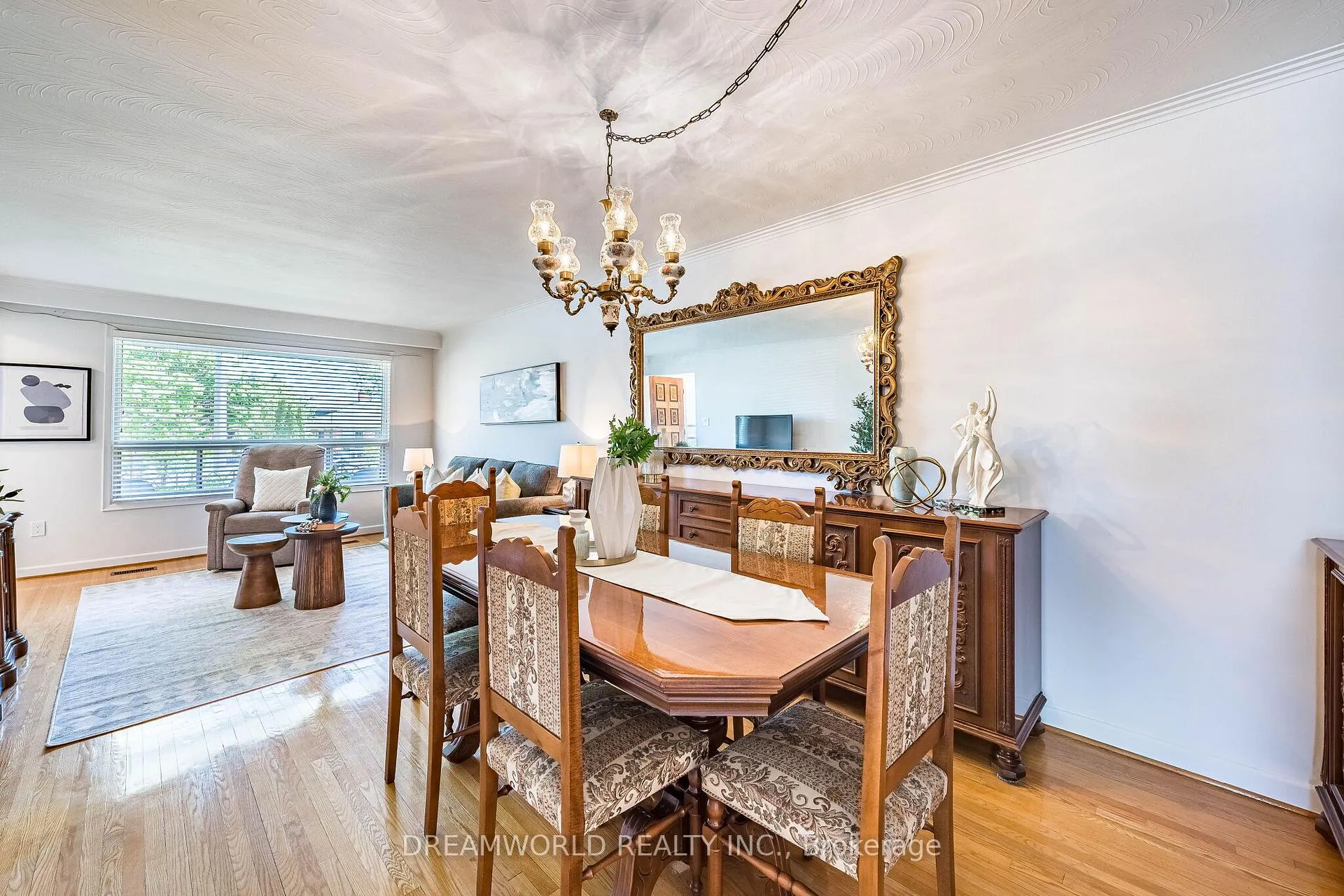 Photo 12 of 18 Hucknall Road, North York, York University Heights — HOMEH