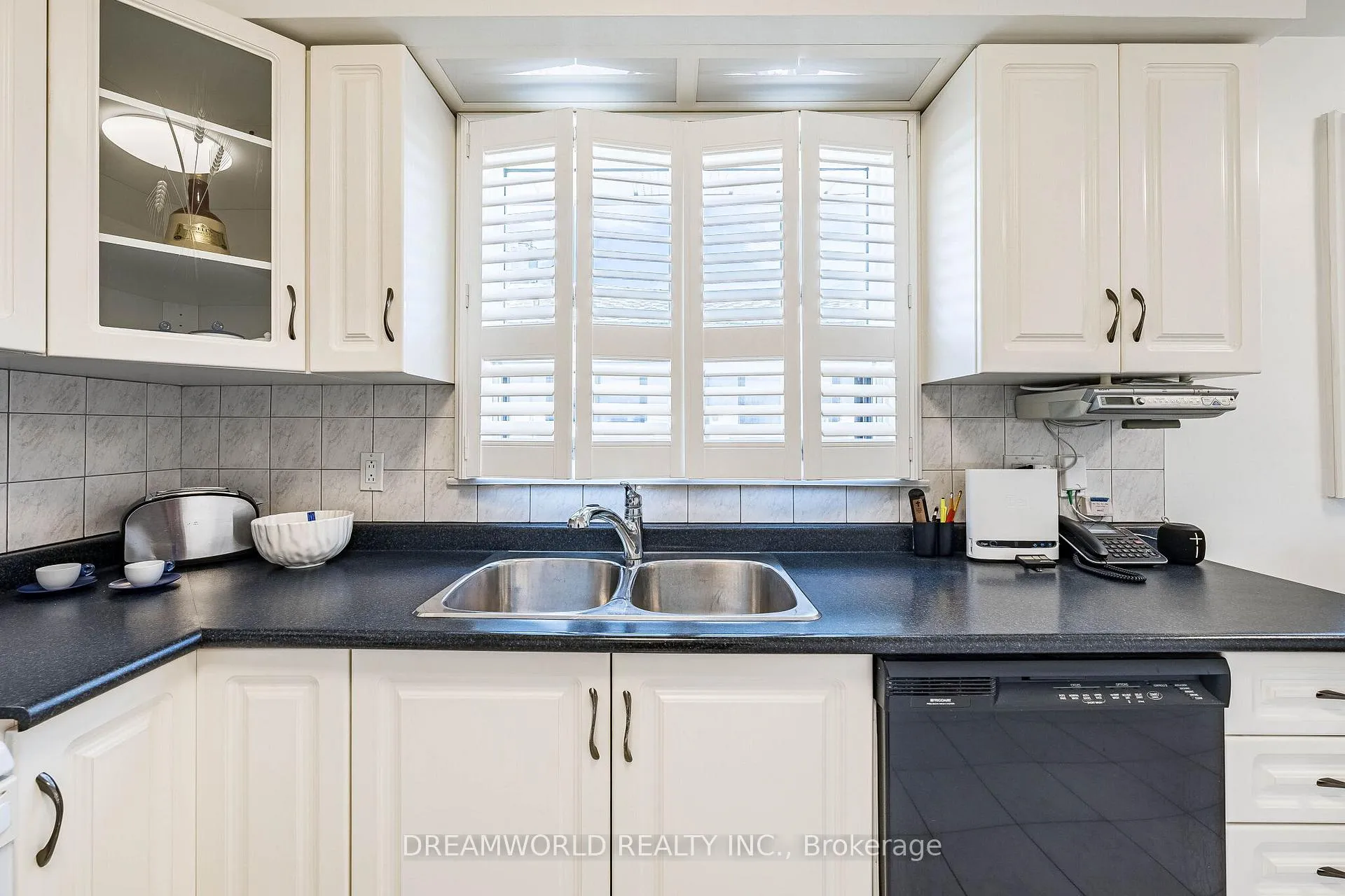 Photo 18 of 18 Hucknall Road, North York, York University Heights — HOMEH