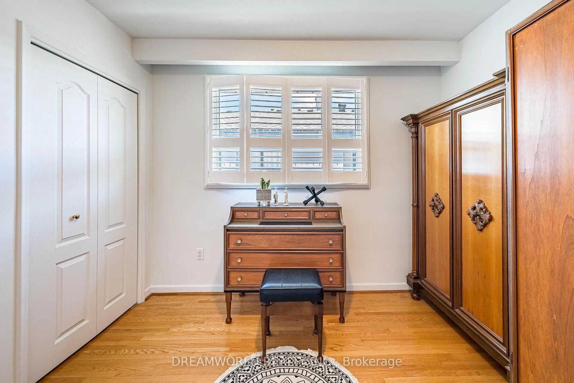 Photo 27 of 18 Hucknall Road, North York, York University Heights — HOMEH