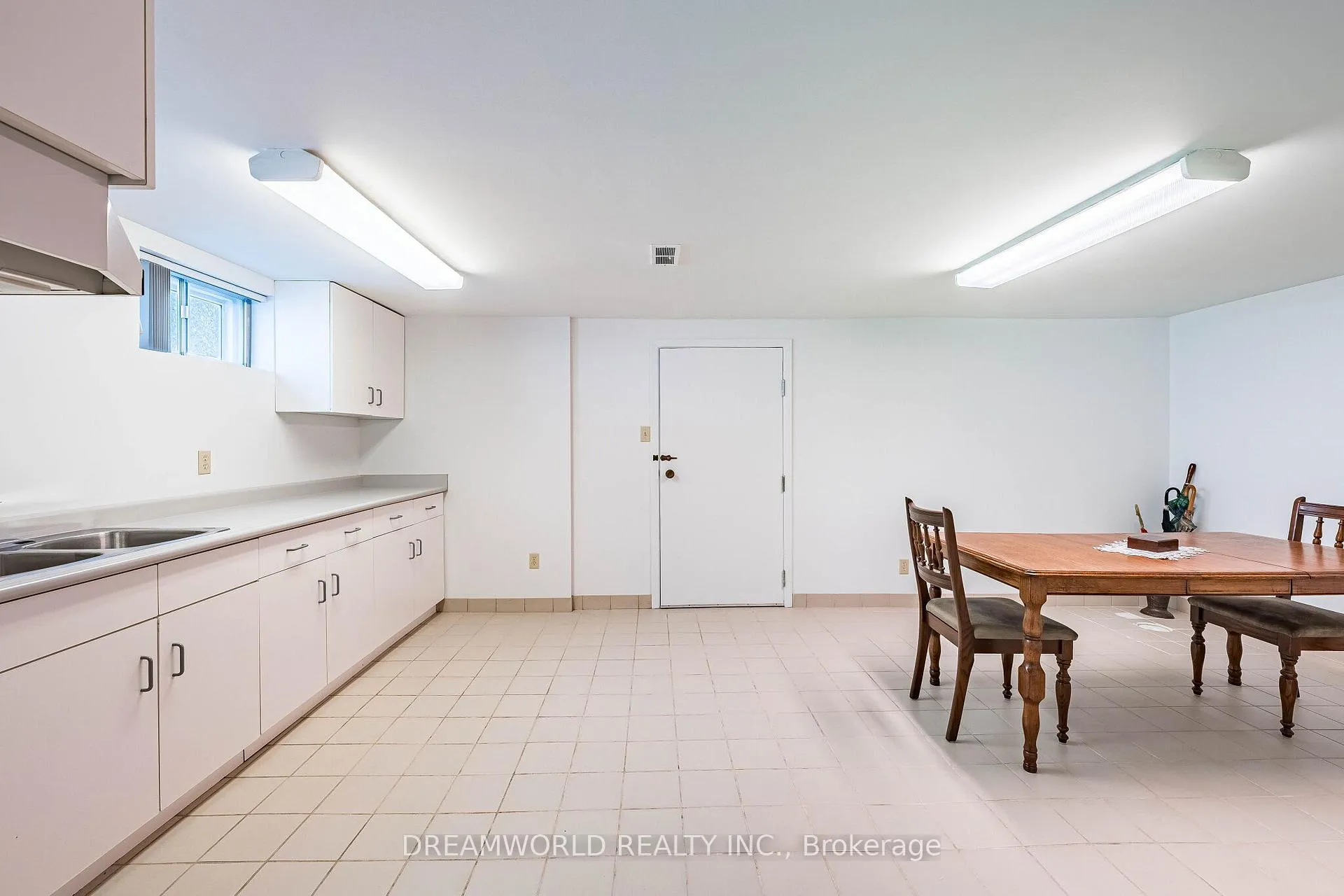 Photo 36 of 18 Hucknall Road, North York, York University Heights — HOMEH
