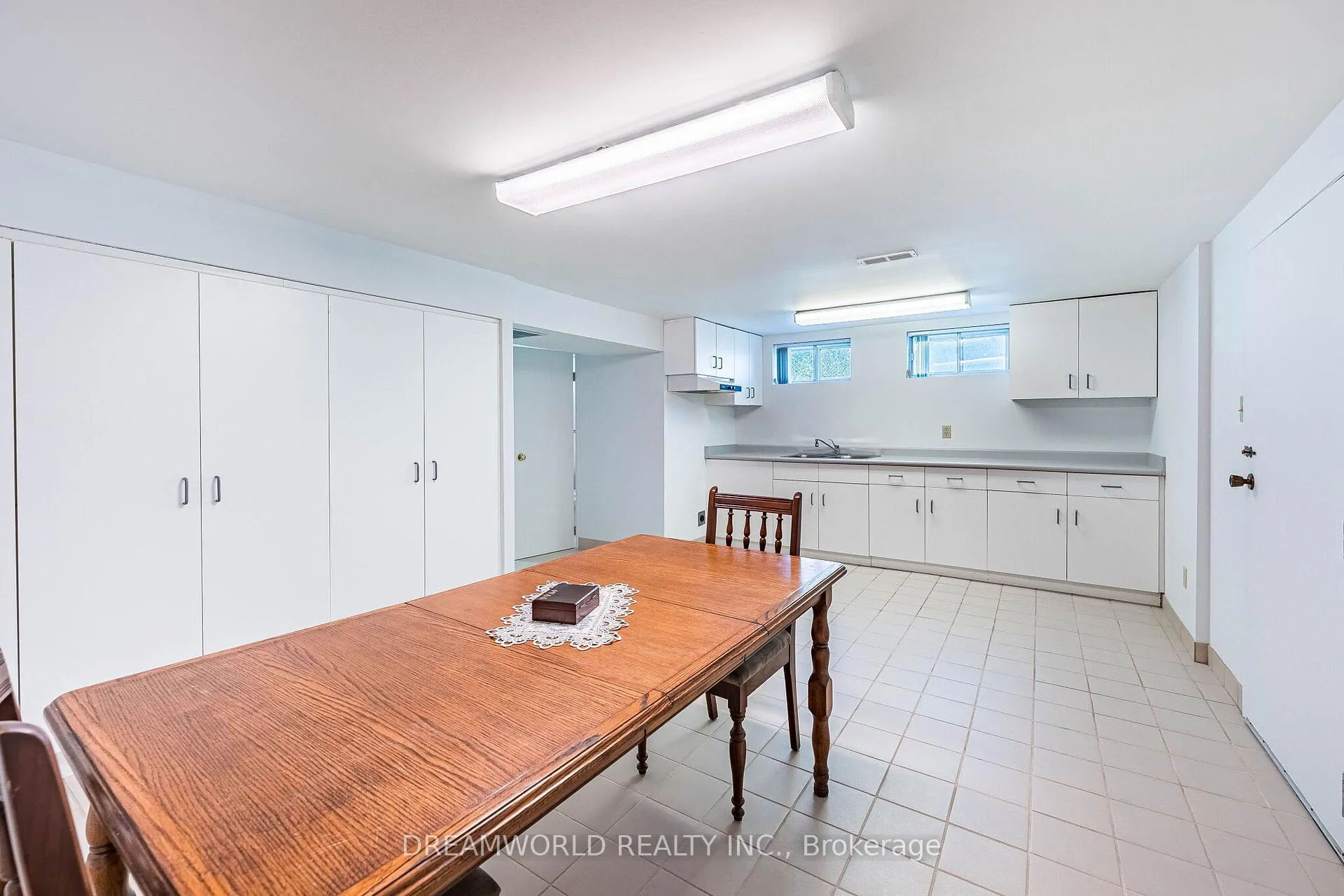 Photo 39 of 18 Hucknall Road, North York, York University Heights — HOMEH