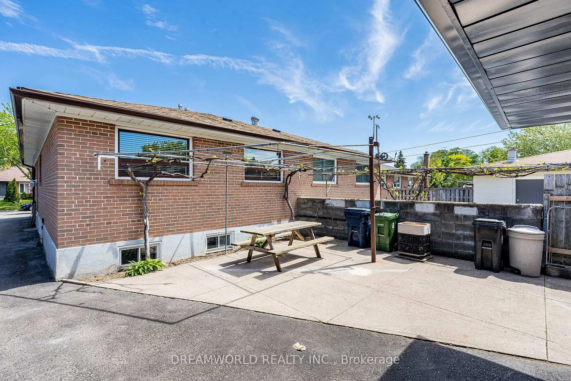 Photo 47 of 18 Hucknall Road, North York, York University Heights — HOMEH