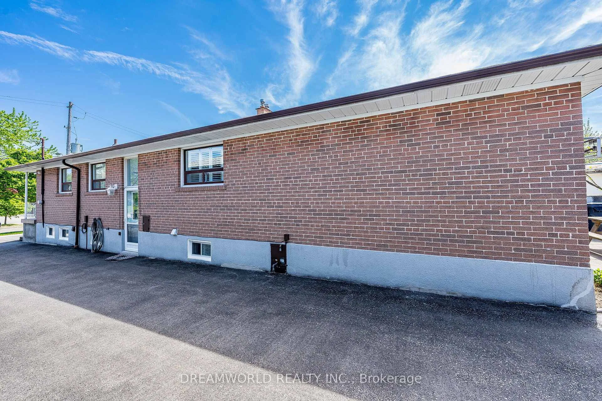 Photo 49 of 18 Hucknall Road, North York, York University Heights — HOMEH