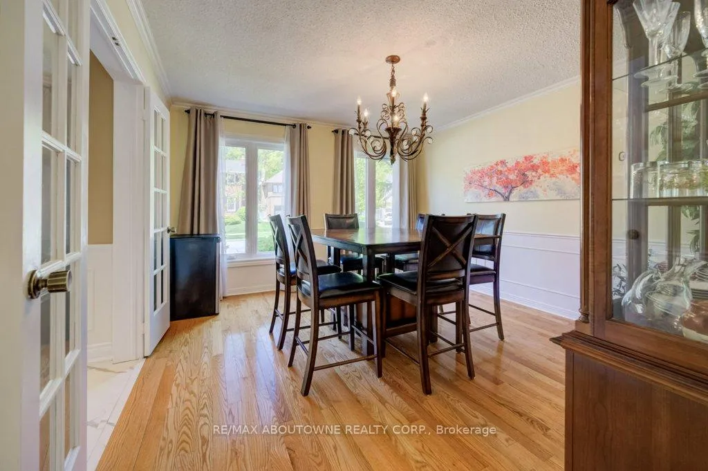 Photo 5 of 1300 Old Bridle Path, Oakville, Glen Abbey — HOMEH