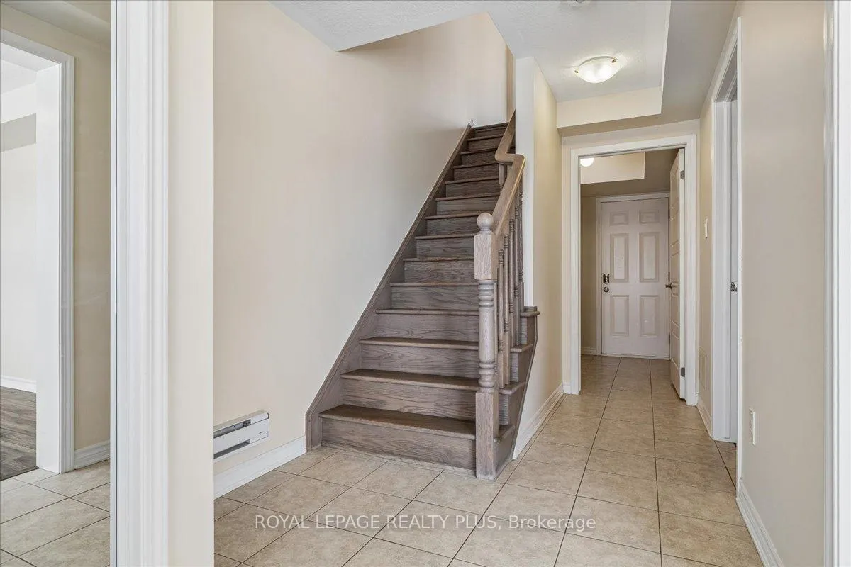Photo 9 of Unit 74, 22 Spring Creek Drive, Hamilton, Waterdown — HOMEH
