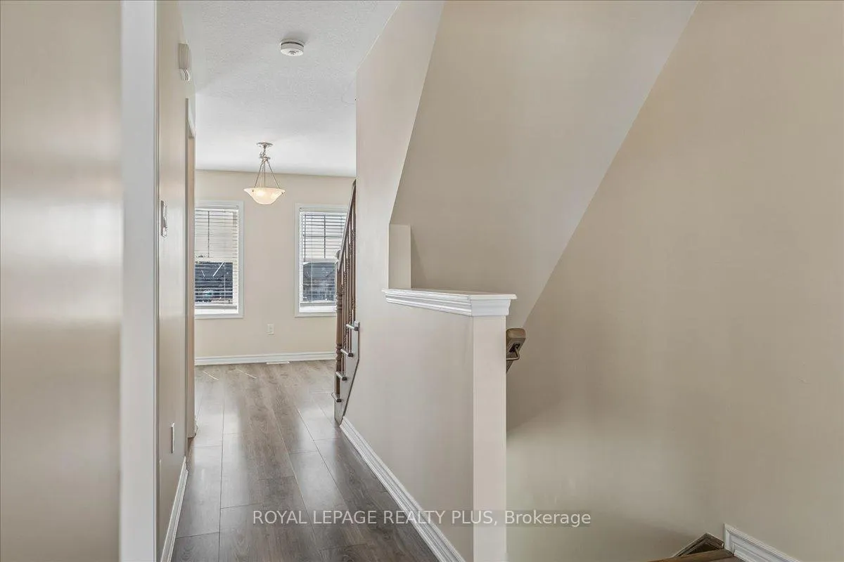 Photo 11 of Unit 74, 22 Spring Creek Drive, Hamilton, Waterdown — HOMEH
