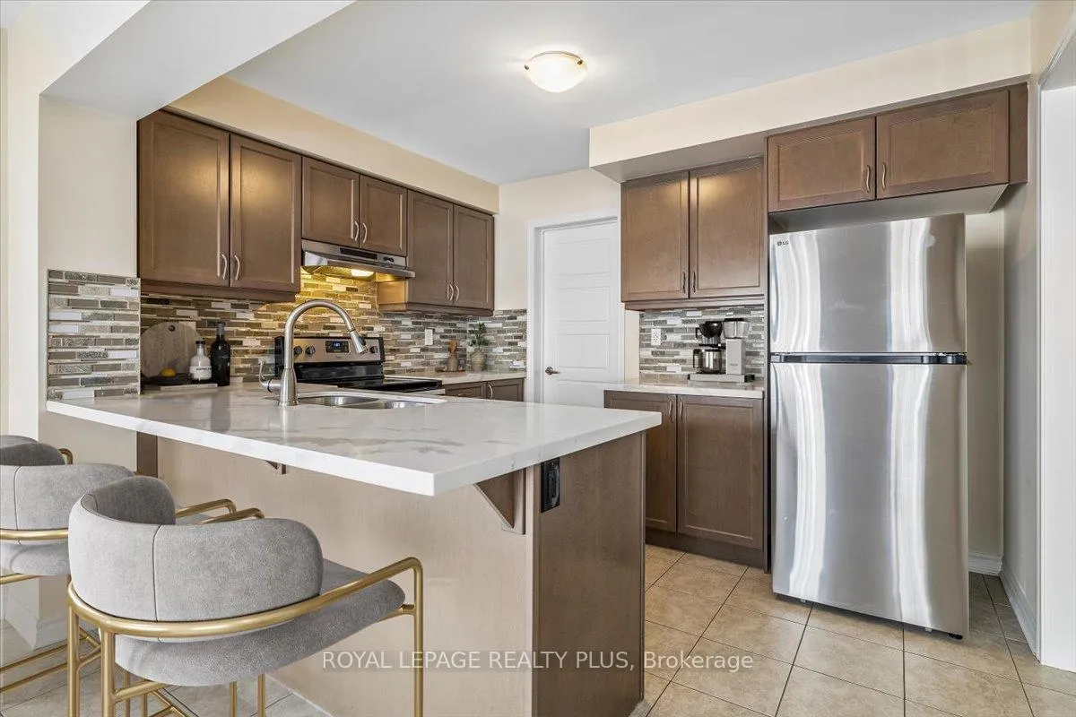 Photo 19 of Unit 74, 22 Spring Creek Drive, Hamilton, Waterdown — HOMEH
