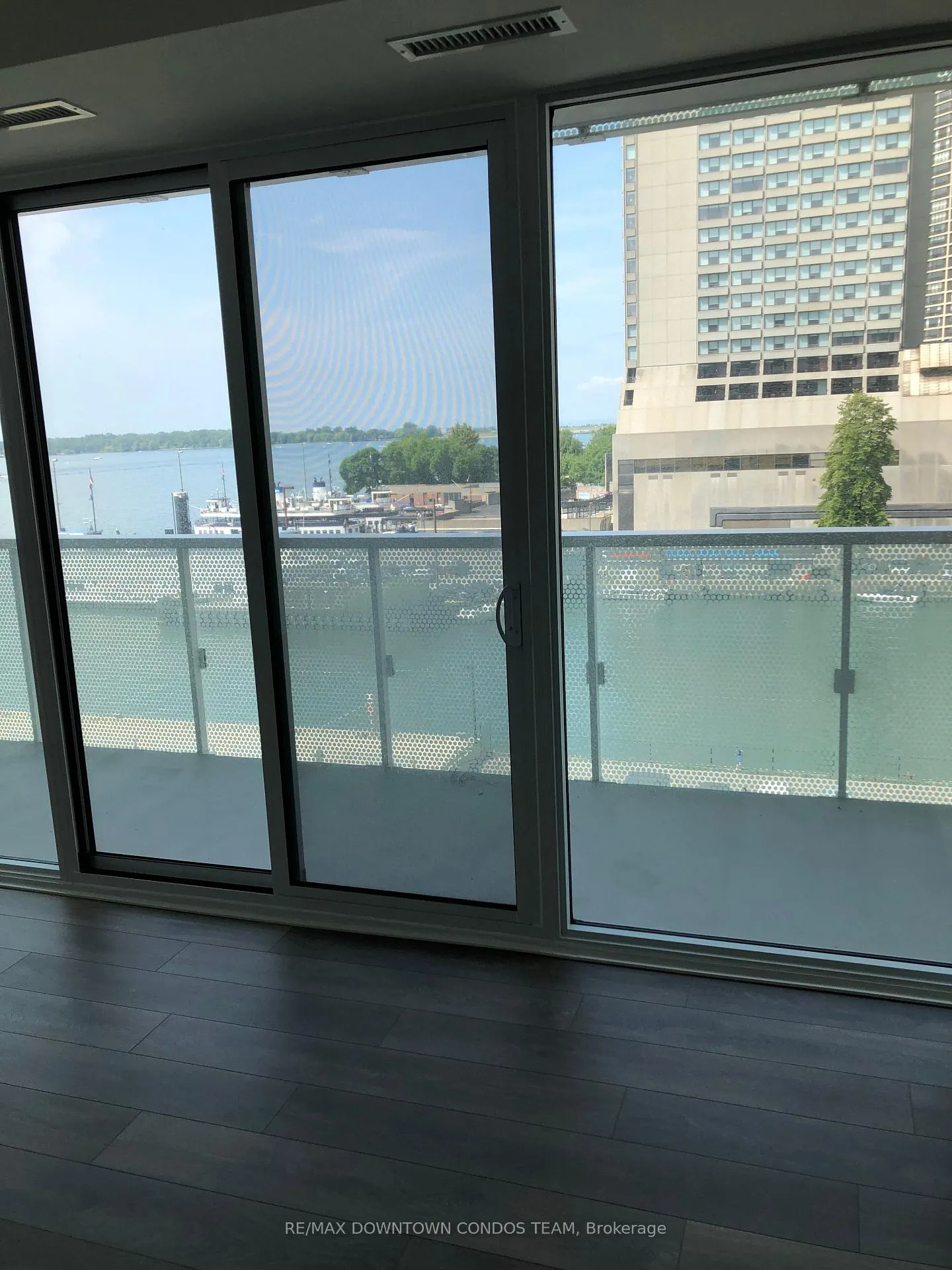 Photo 14 of Unit 511, 15 Queens Quay E, Toronto, Waterfront Communities — HOMEH