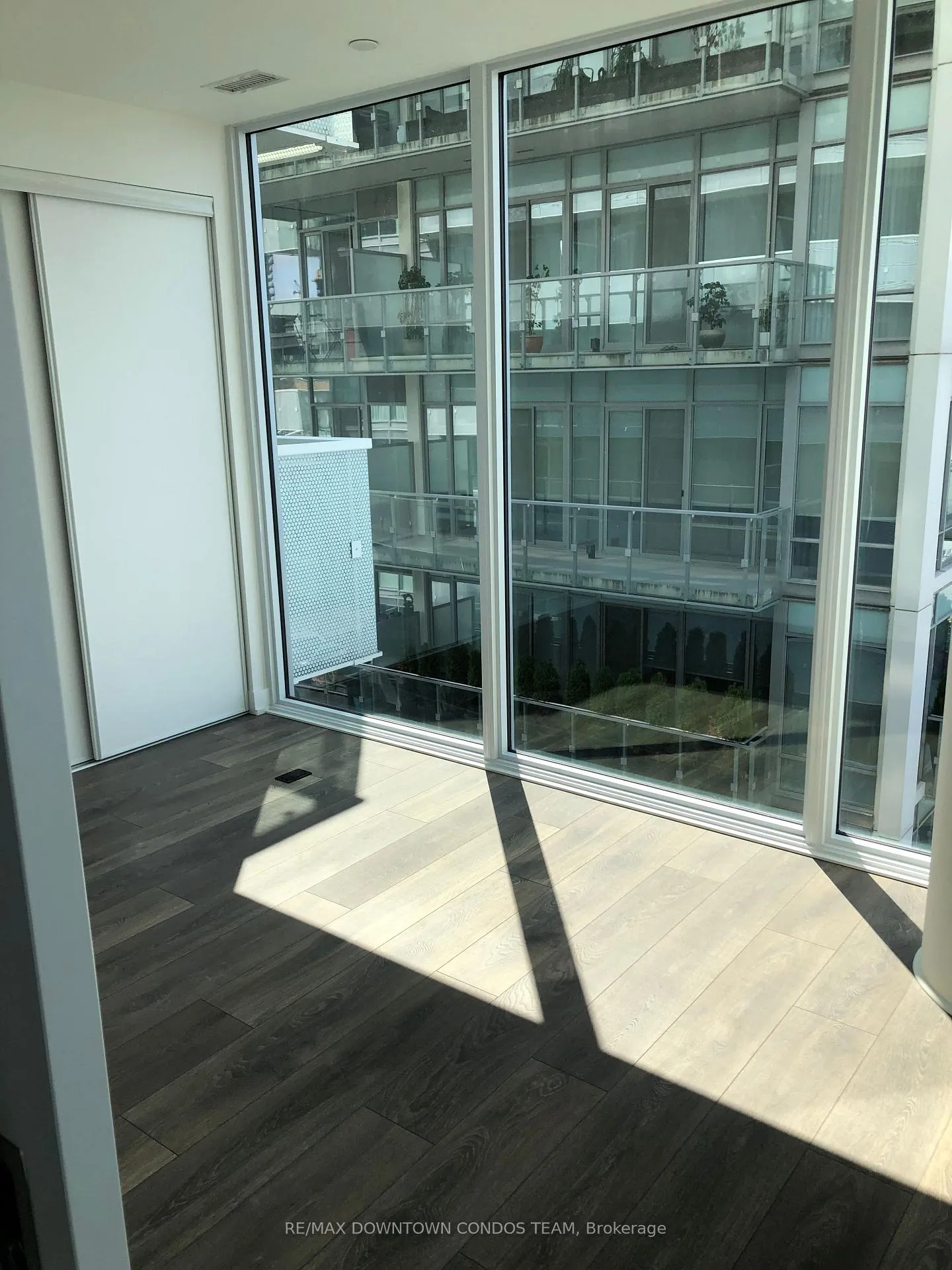 Photo 17 of Unit 511, 15 Queens Quay E, Toronto, Waterfront Communities — HOMEH