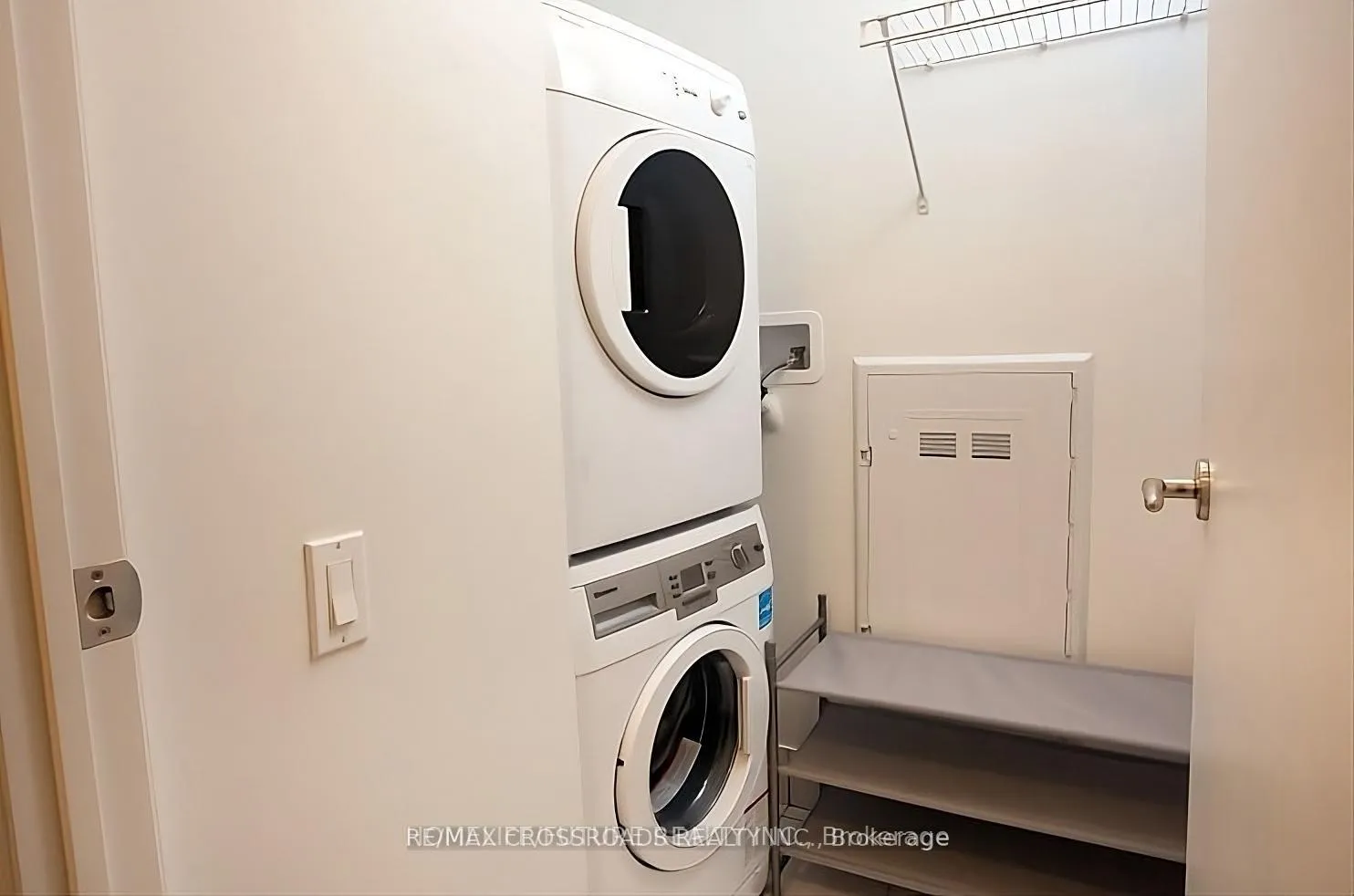 Photo 10 of Unit 1308, 88 Blue Jays Way, Toronto, Waterfront Communities — HOMEH