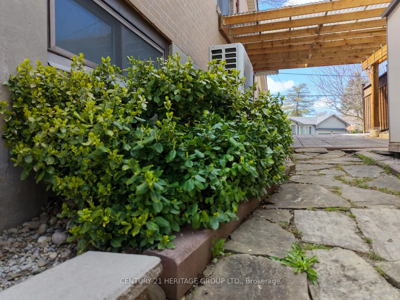 Photo 40 of 35 Jasper Drive, Aurora, Aurora Heights — HOMEH