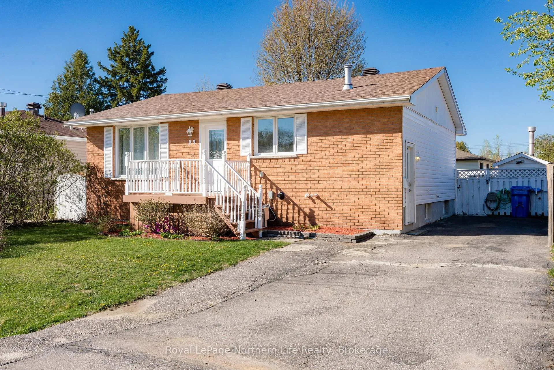Photo 2 of 99 Strathcona Drive, North Bay, Ferris — HOMEH