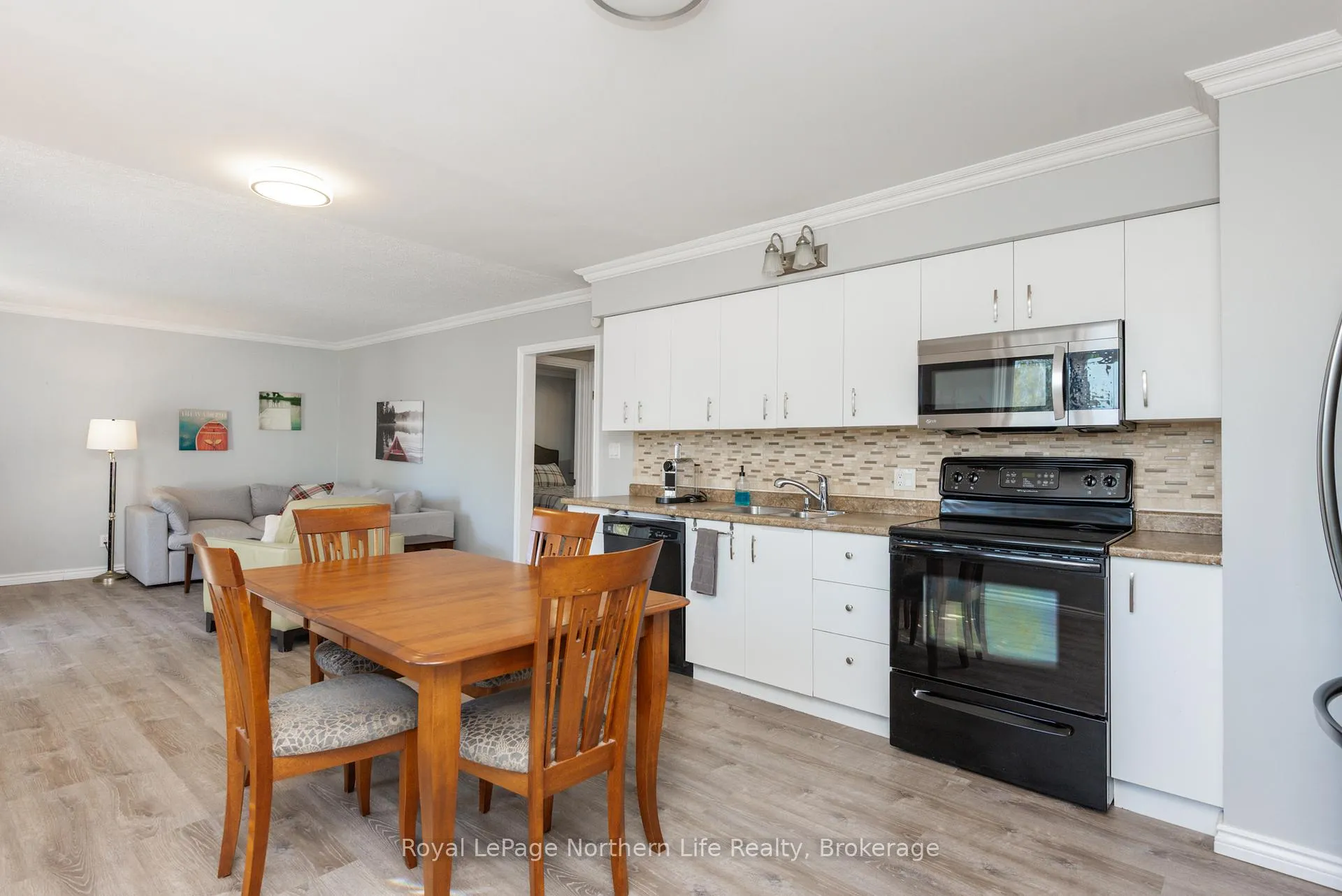 Photo 18 of 99 Strathcona Drive, North Bay, Ferris — HOMEH