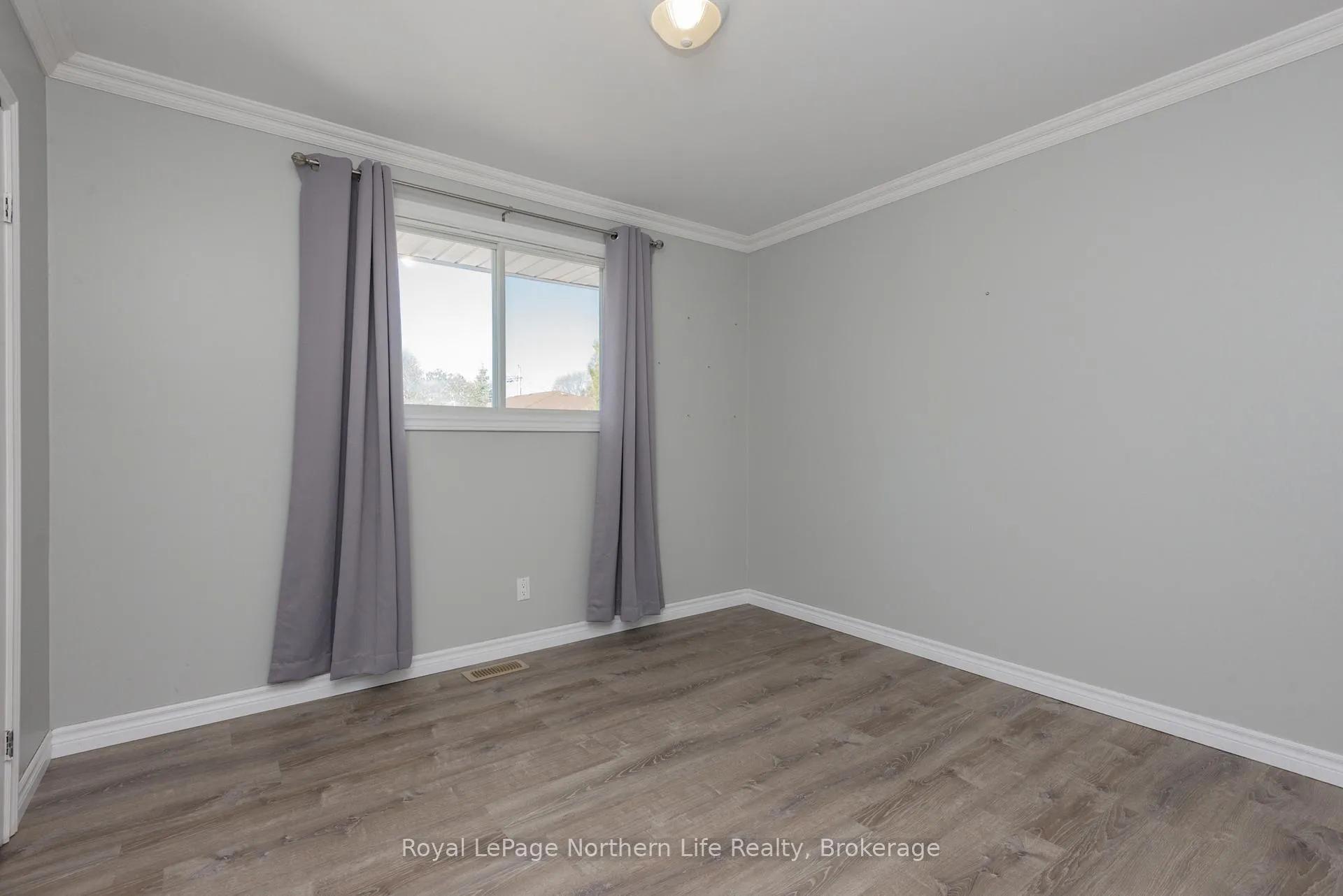 Photo 30 of 99 Strathcona Drive, North Bay, Ferris — HOMEH
