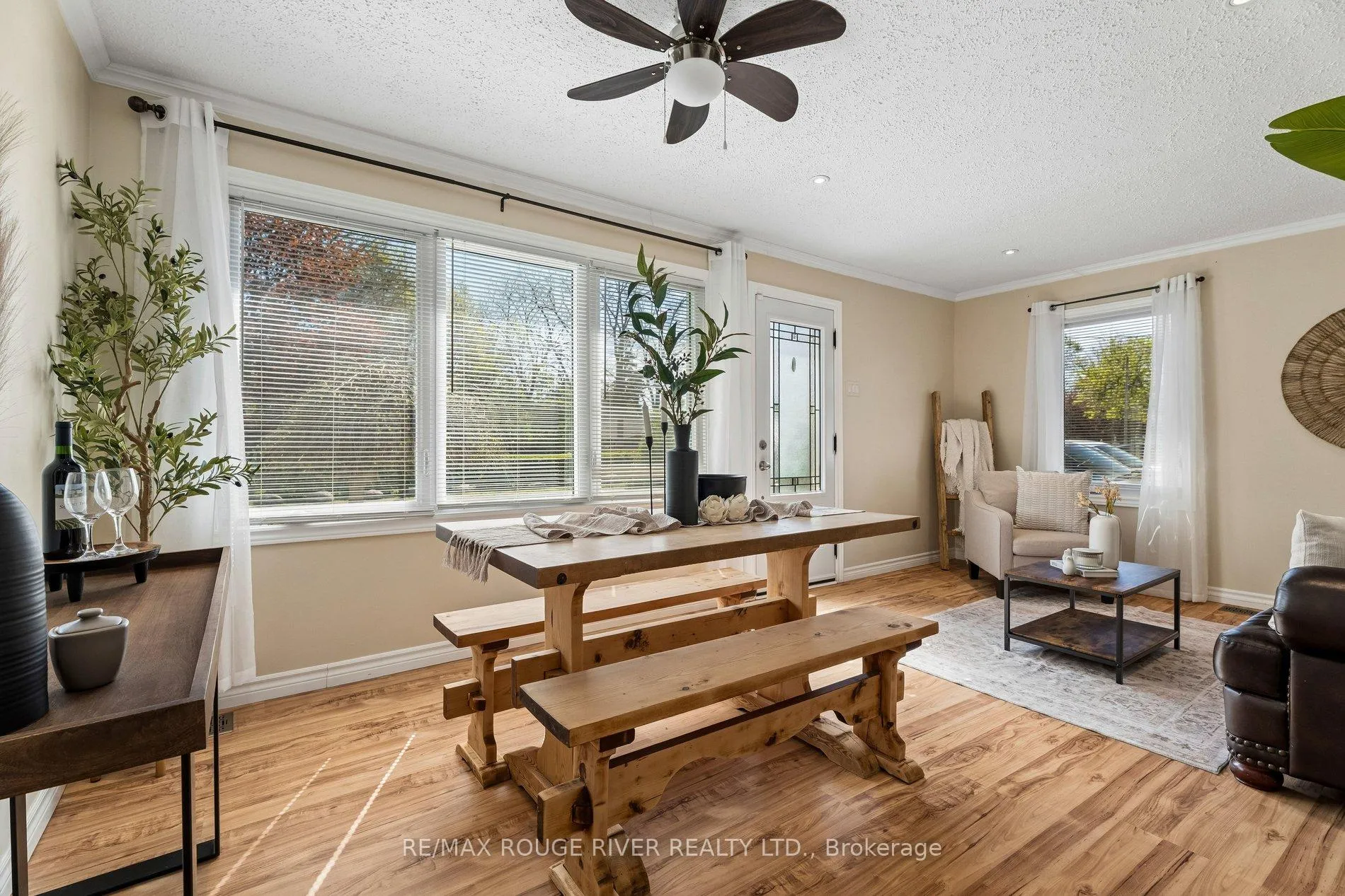 Photo 6 of 20 Lorne Street, Georgina, Sutton & Jackson's Point — HOMEH