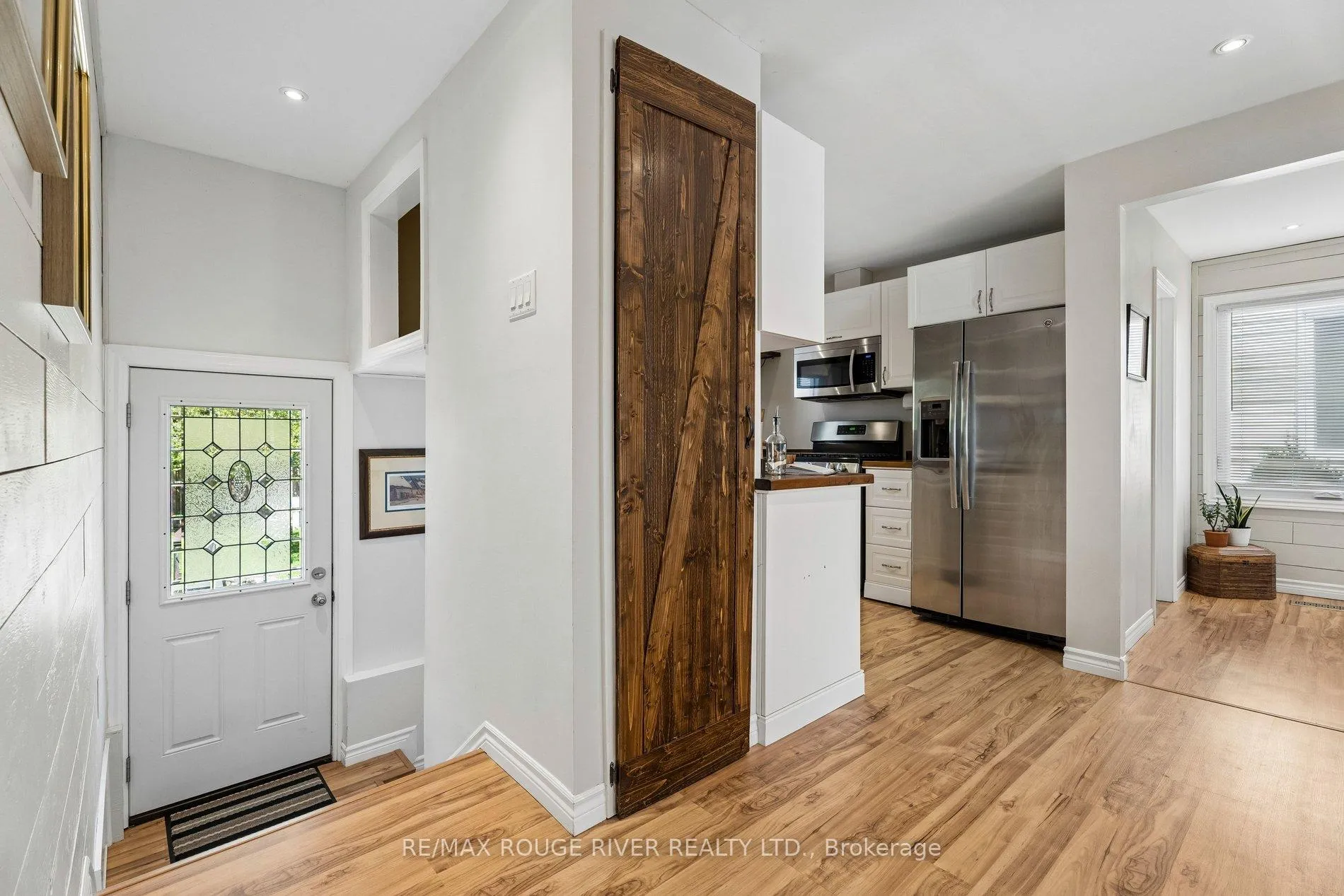 Photo 16 of 20 Lorne Street, Georgina, Sutton & Jackson's Point — HOMEH