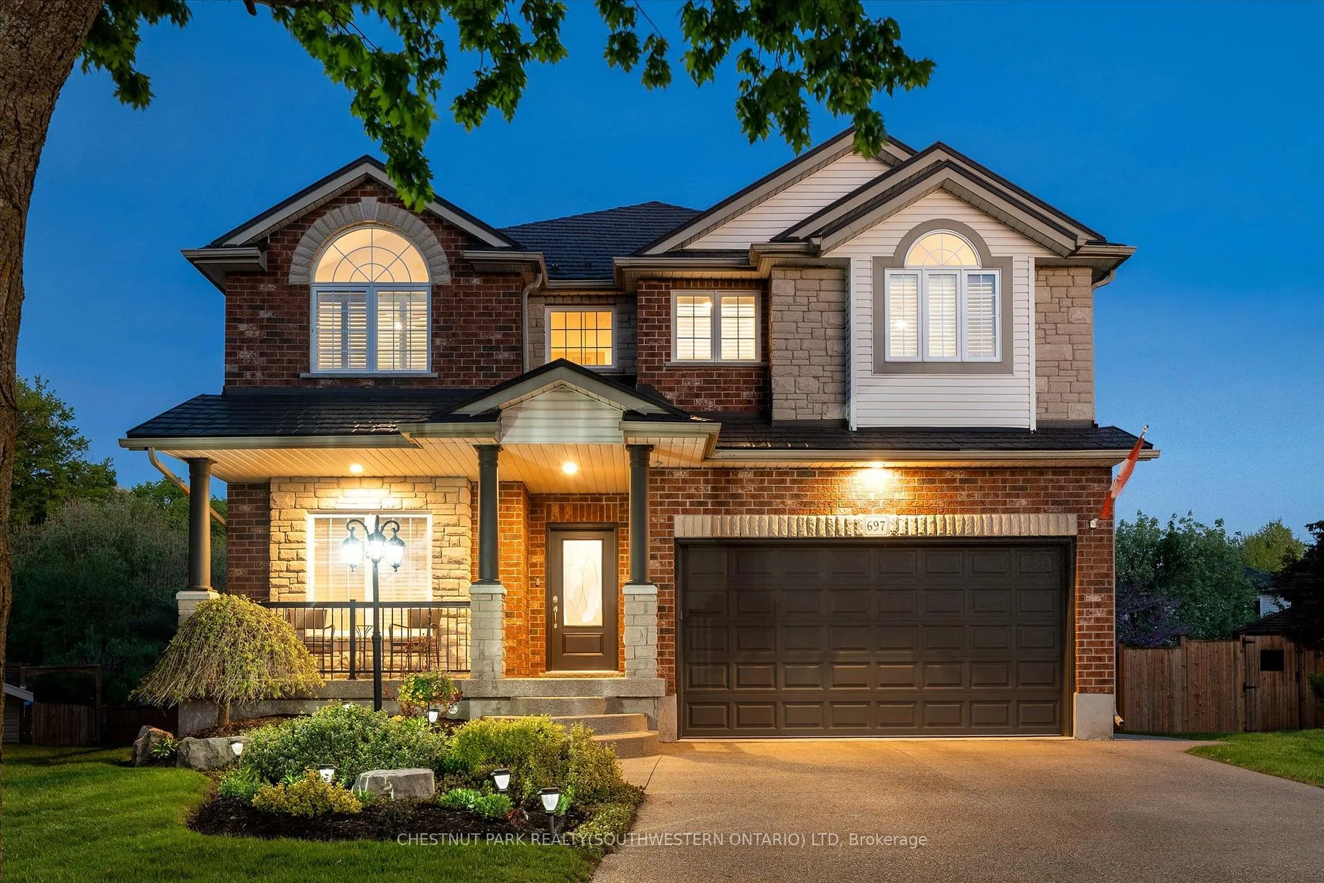 Photo 2 of 697 Breakwater Crescent, Waterloo — HOMEH