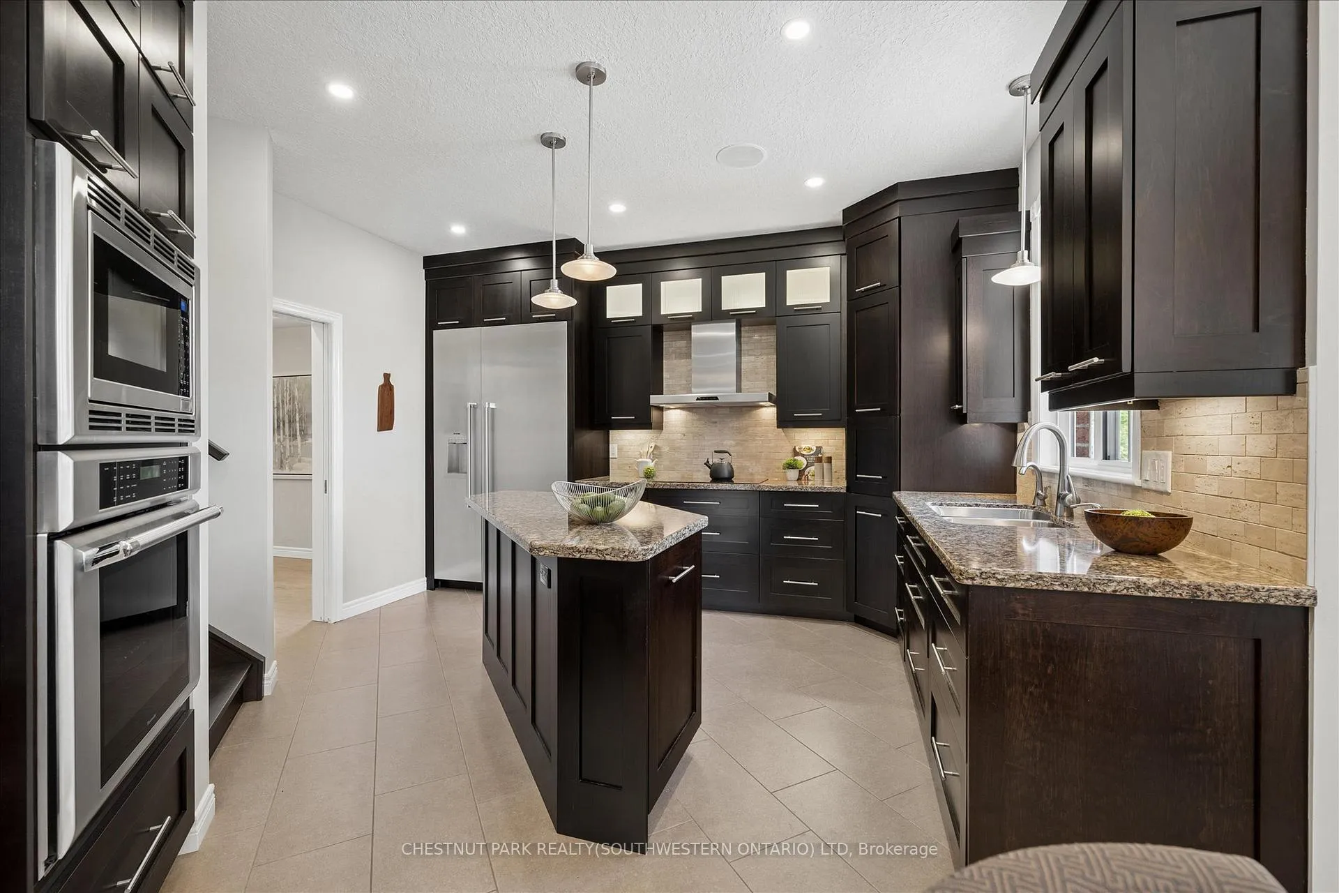 Photo 16 of 697 Breakwater Crescent, Waterloo — HOMEH