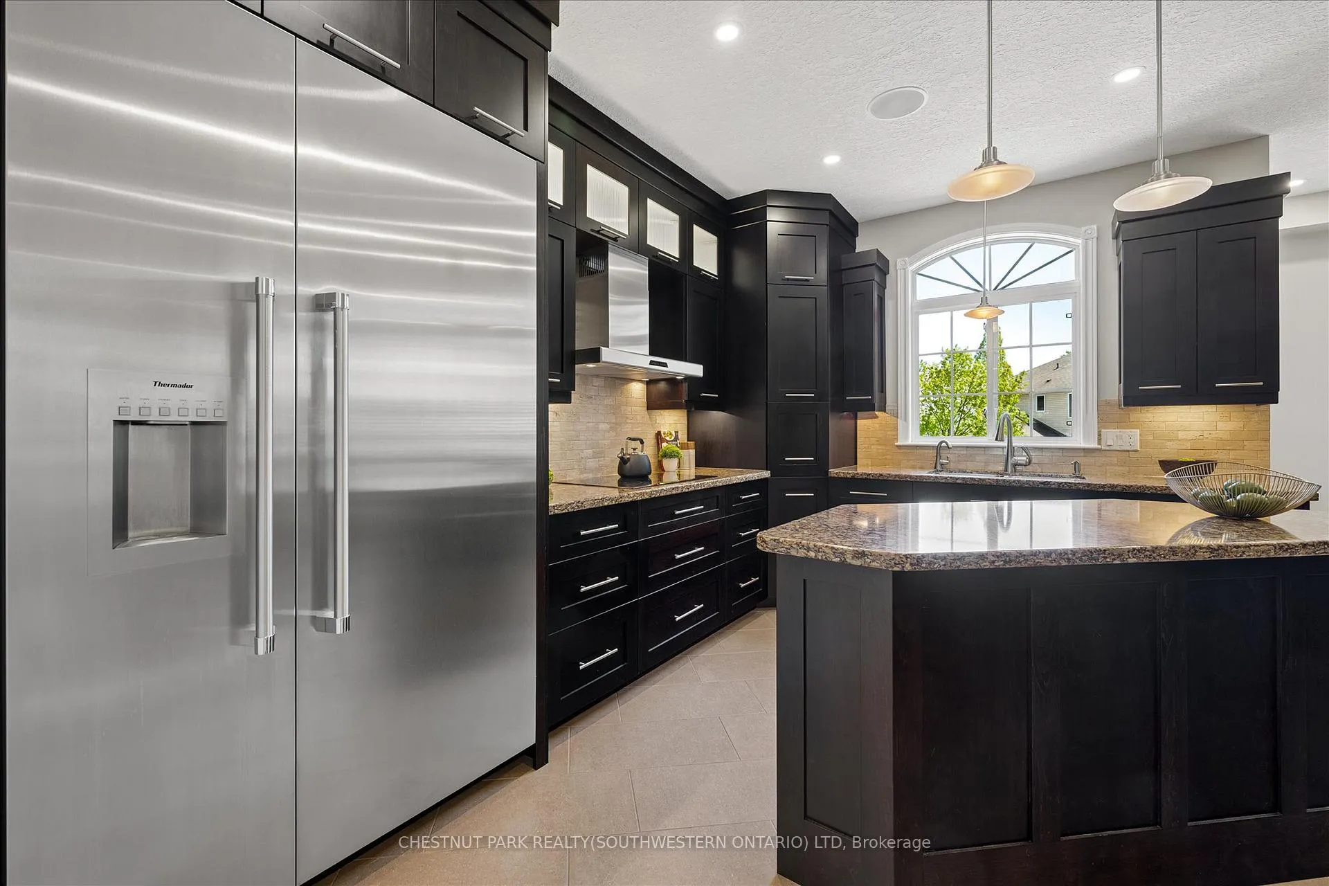 Photo 18 of 697 Breakwater Crescent, Waterloo — HOMEH