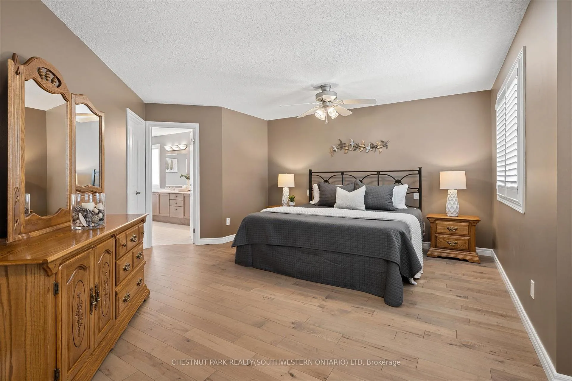 Photo 27 of 697 Breakwater Crescent, Waterloo — HOMEH