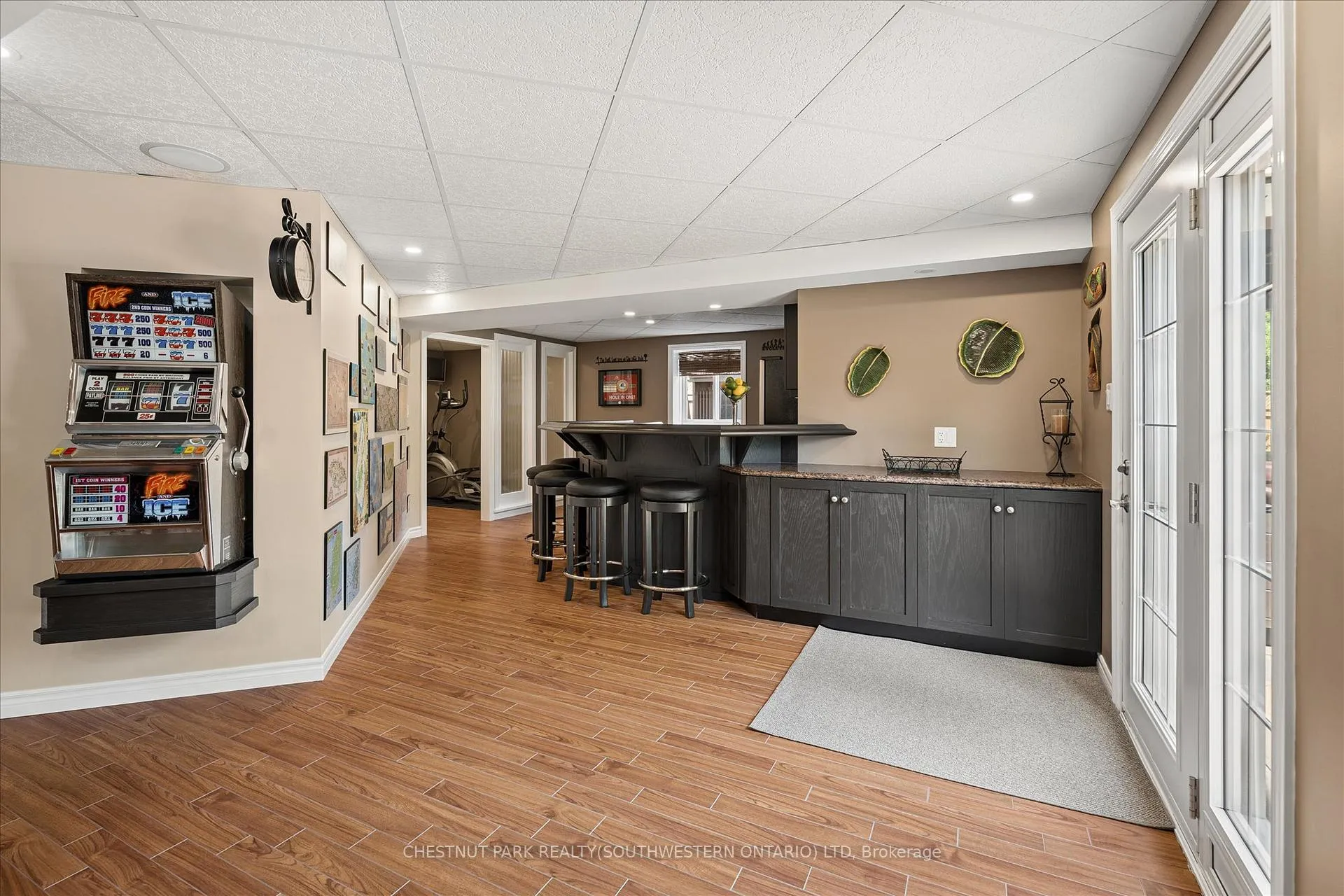 Photo 40 of 697 Breakwater Crescent, Waterloo — HOMEH