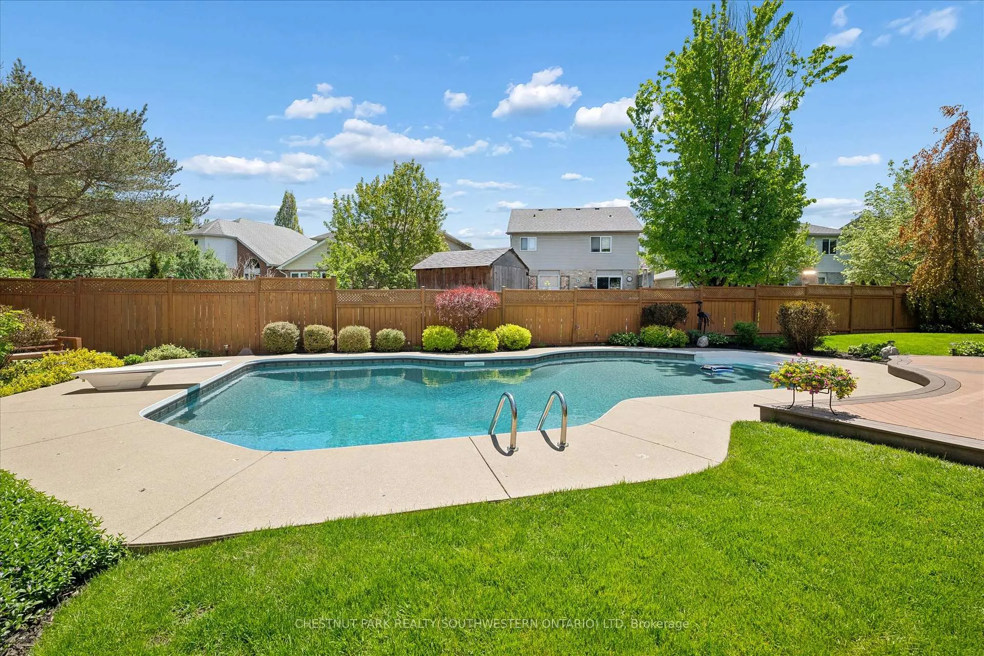 Photo 45 of 697 Breakwater Crescent, Waterloo — HOMEH
