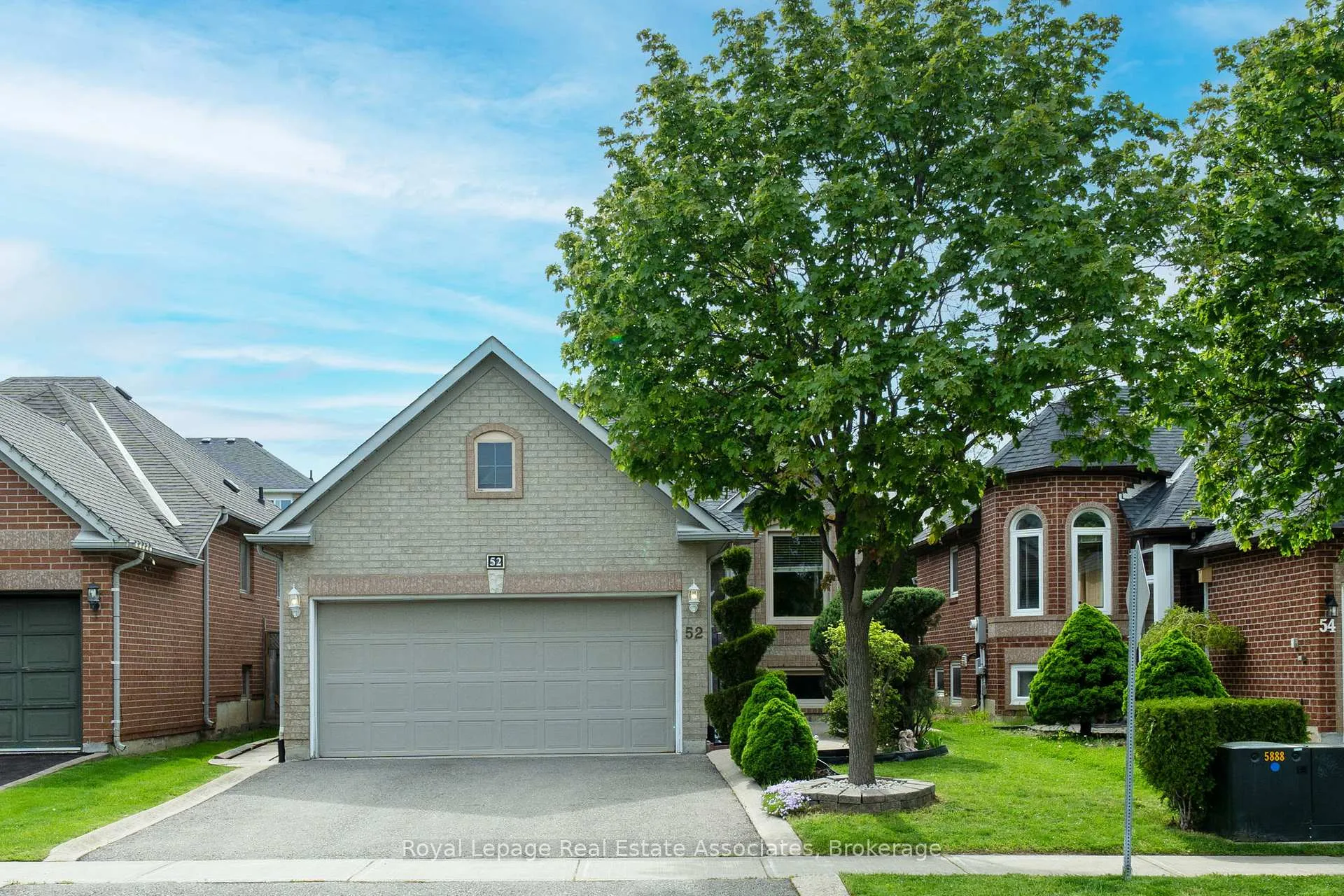 Photo 1 of 52 Royal Orchard Drive, Brampton, Brampton West — HOMEH