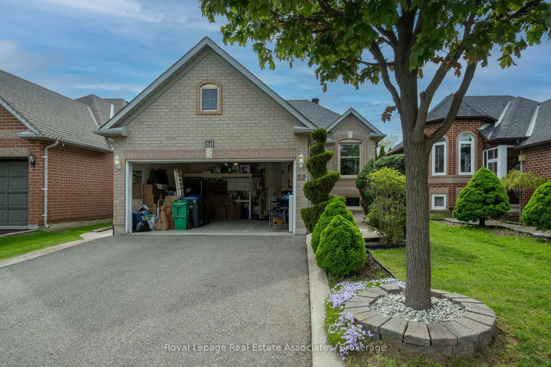 Photo 35 of 52 Royal Orchard Drive, Brampton, Brampton West — HOMEH