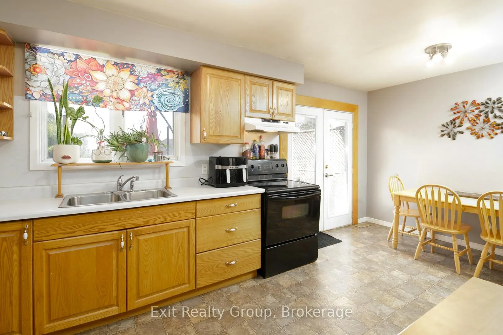 Photo 7 of 13 Huffman Road, Quinte West, Frankford Ward — HOMEH