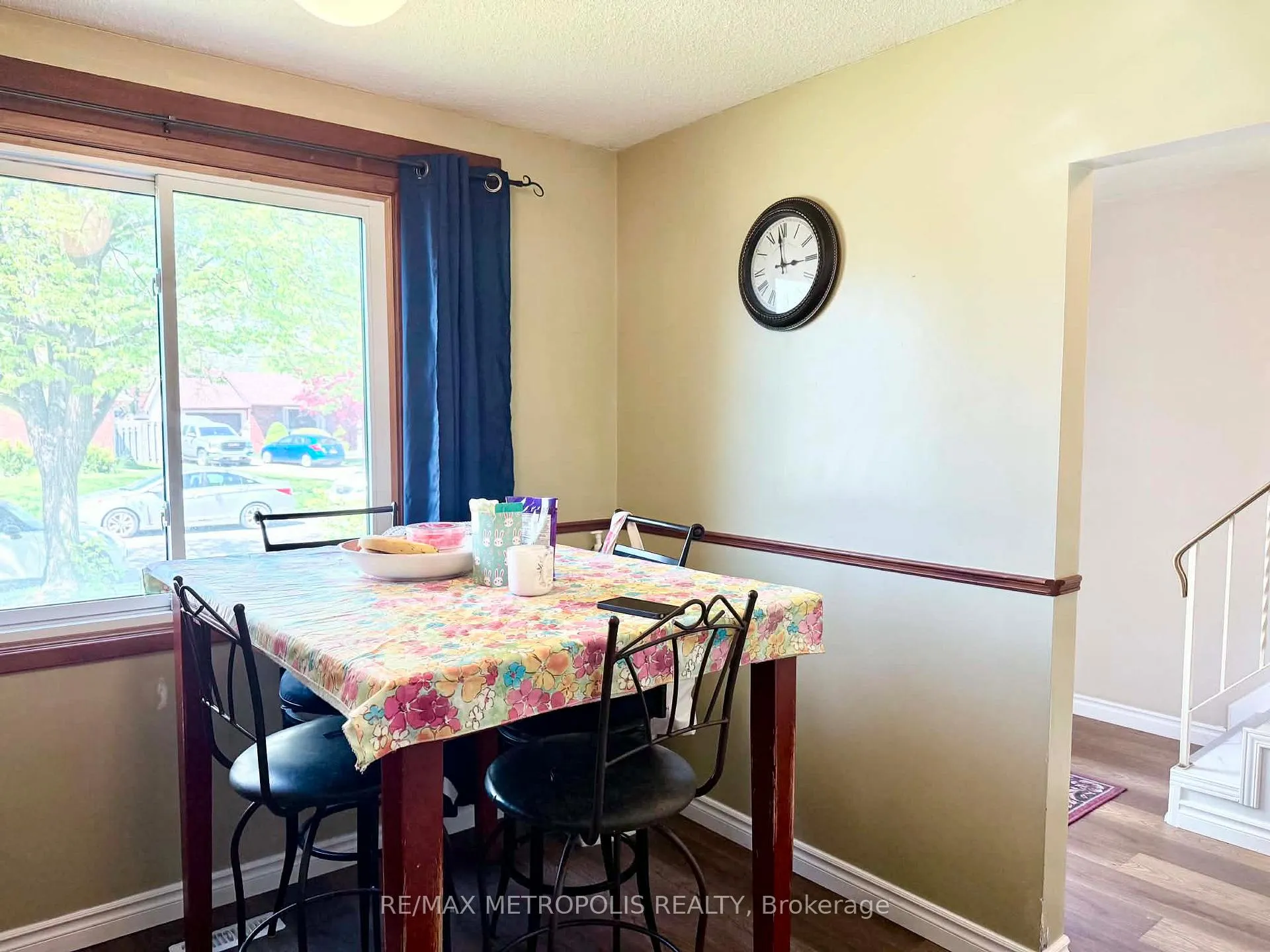 Photo 8 of 38 Dougherty Crescent, Welland, N. Welland — HOMEH