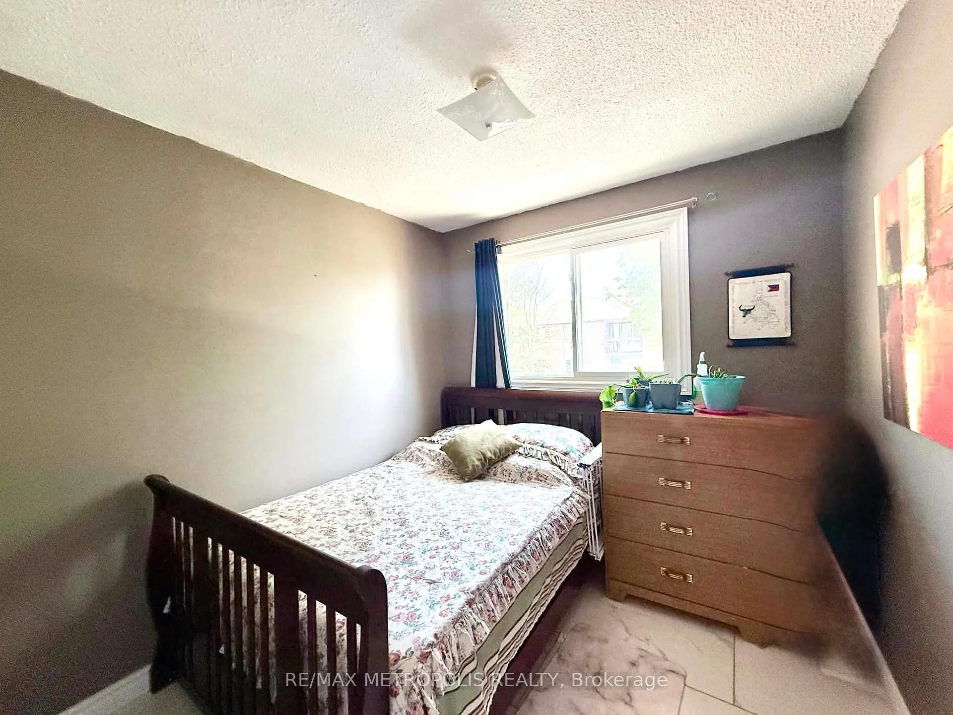 Photo 18 of 38 Dougherty Crescent, Welland, N. Welland — HOMEH