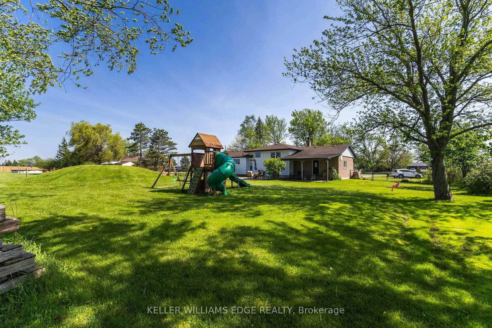 Photo 32 of 260 Binbrook Road, Hamilton, Rural Glanbrook — HOMEH