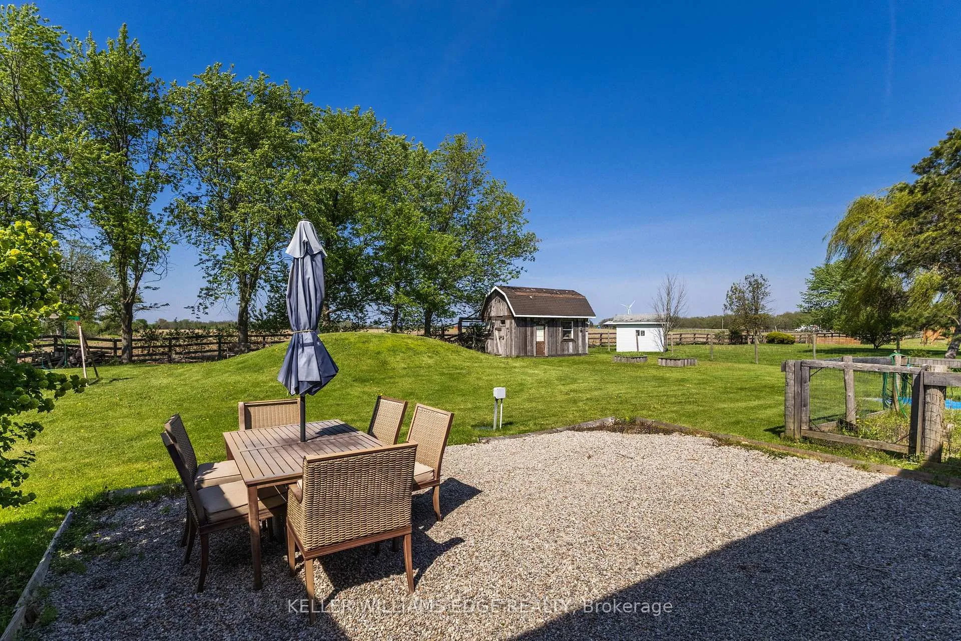 Photo 36 of 260 Binbrook Road, Hamilton, Rural Glanbrook — HOMEH