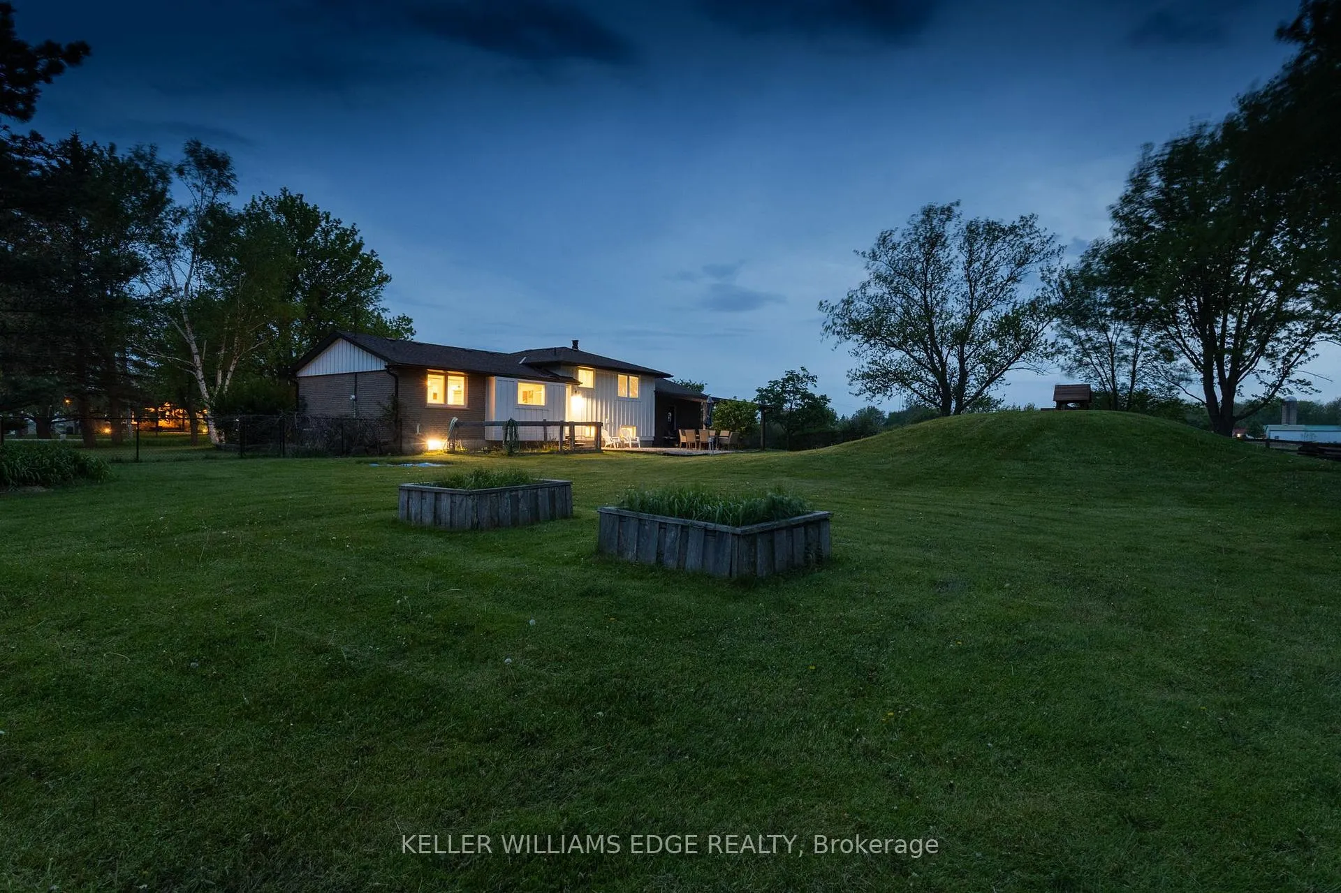 Photo 38 of 260 Binbrook Road, Hamilton, Rural Glanbrook — HOMEH