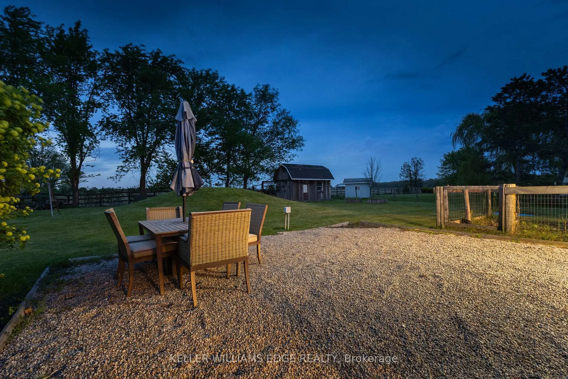 Photo 39 of 260 Binbrook Road, Hamilton, Rural Glanbrook — HOMEH