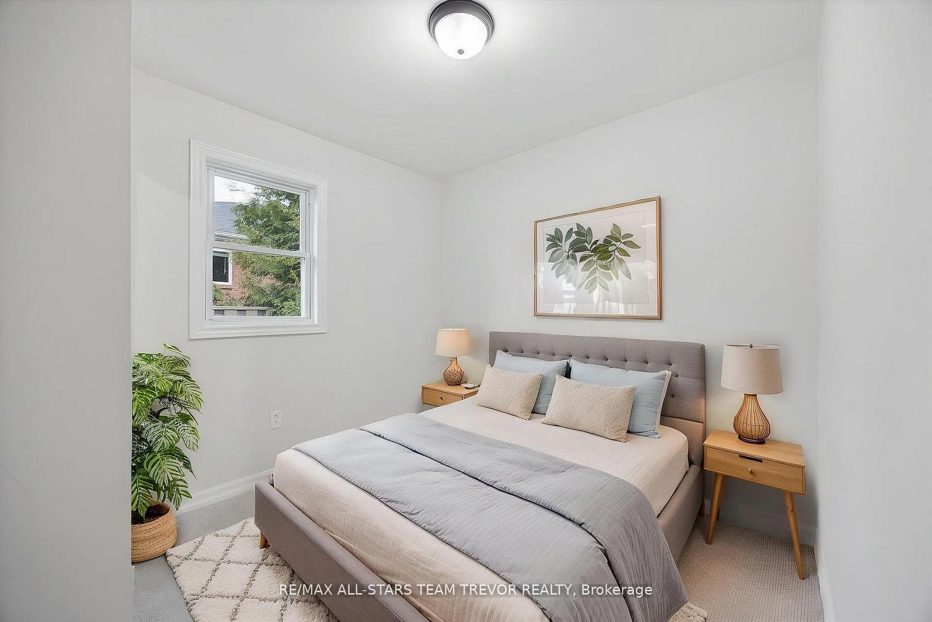 Photo 11 of 1007 Barton Avenue, Georgina, Historic Lakeshore Communities — HOMEH