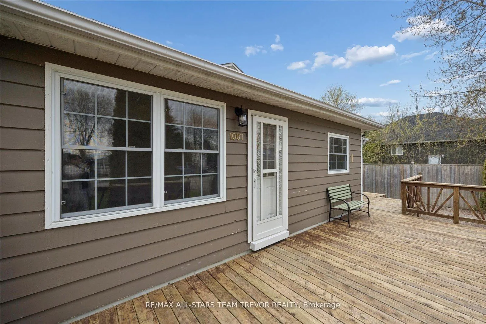 Photo 21 of 1007 Barton Avenue, Georgina, Historic Lakeshore Communities — HOMEH