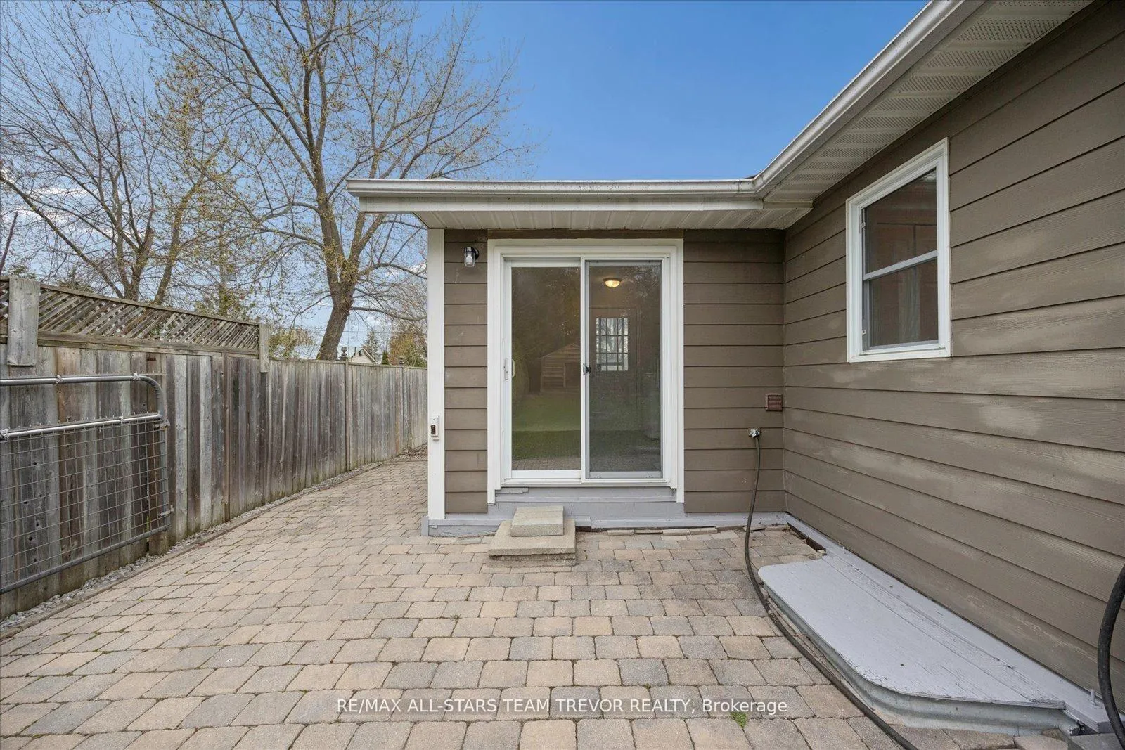 Photo 24 of 1007 Barton Avenue, Georgina, Historic Lakeshore Communities — HOMEH
