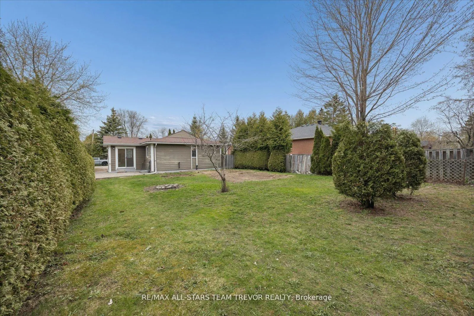 Photo 25 of 1007 Barton Avenue, Georgina, Historic Lakeshore Communities — HOMEH